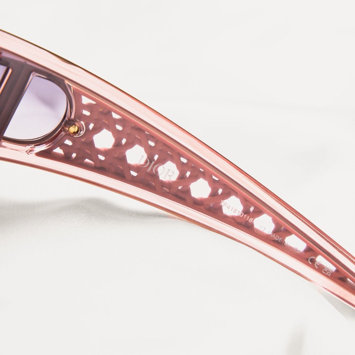 Dior DIOR VERYDIOR M1U 40B1 SUNGLASSES Size ONE SIZE - 4 Thumbnail