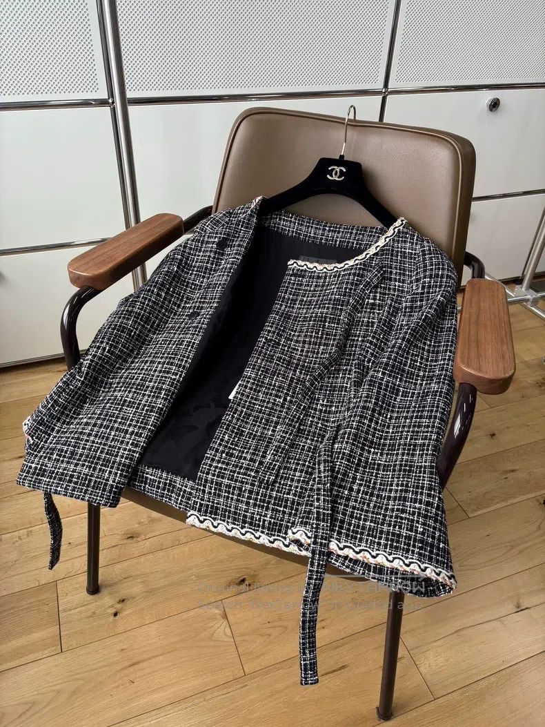 Chanel Chanel 25C dark gray mixed-colour woven colour rolled-edge Size XS / US 0-2 / IT 36-38 - 4 Thumbnail
