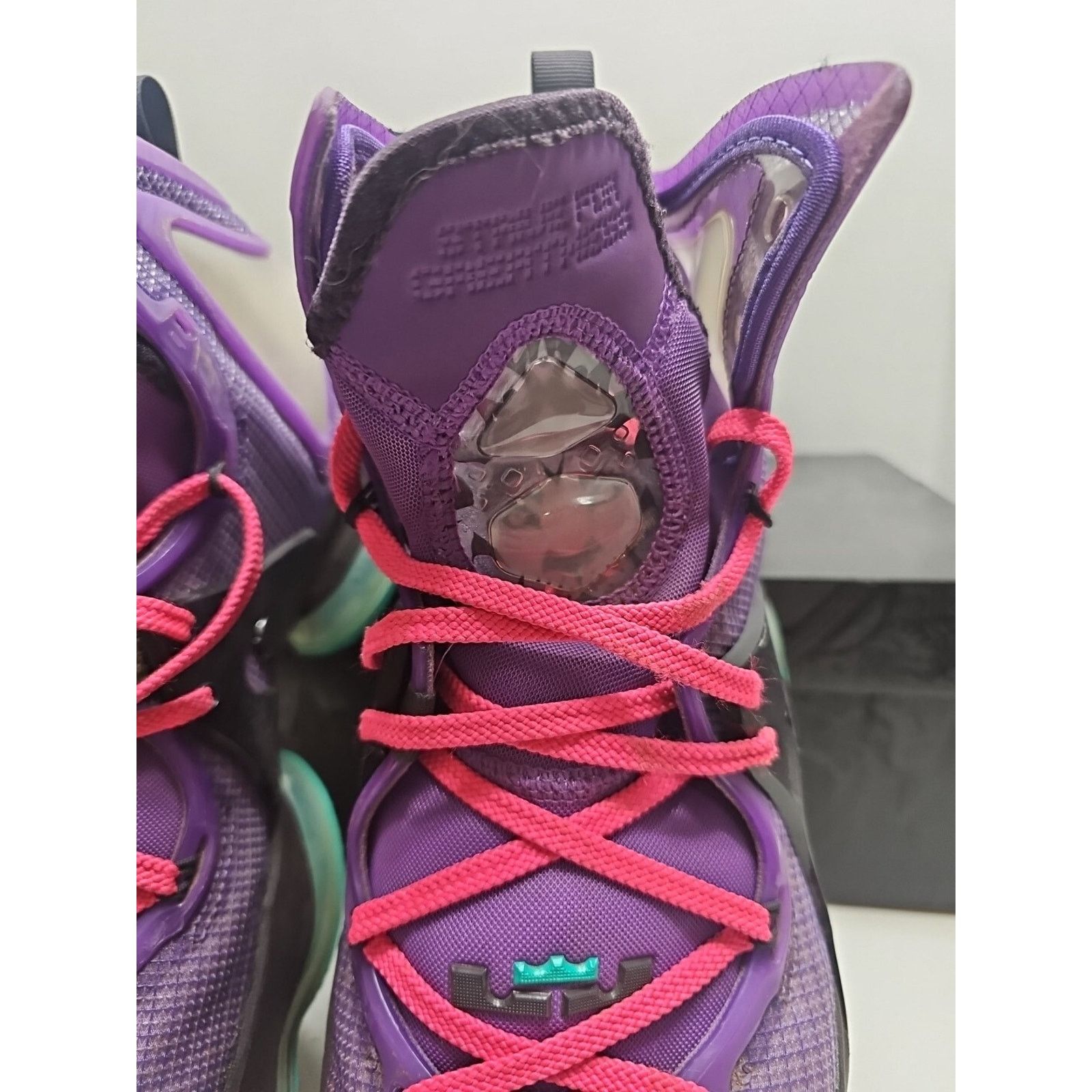 Nike Nike LeBron XIX Wild Berry/Hyper Pink Men's SIZE 10.5 W/ BOX Size US 10.5 / EU 43-44 - 8 Thumbnail