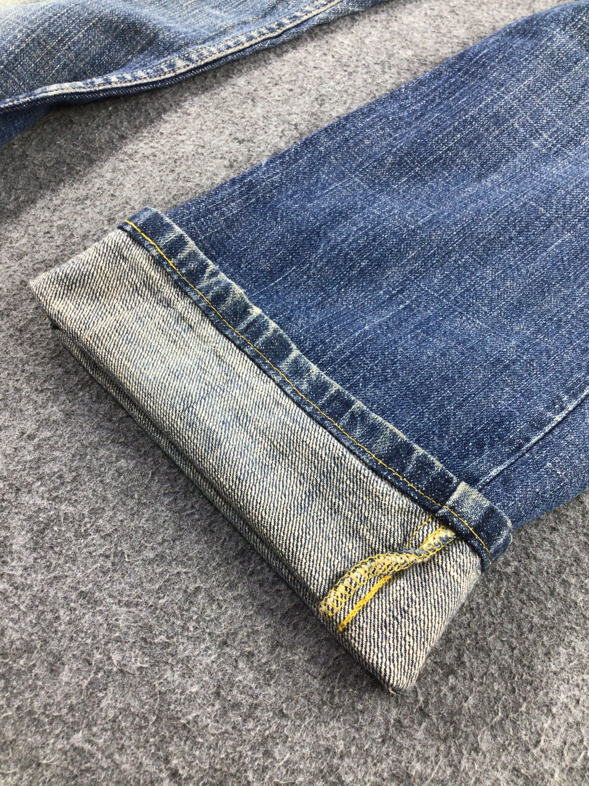 Levi's Vintage Levis 514 Jeans Faded Blue Denim KJ300 Size US 35 - 7 Thumbnail