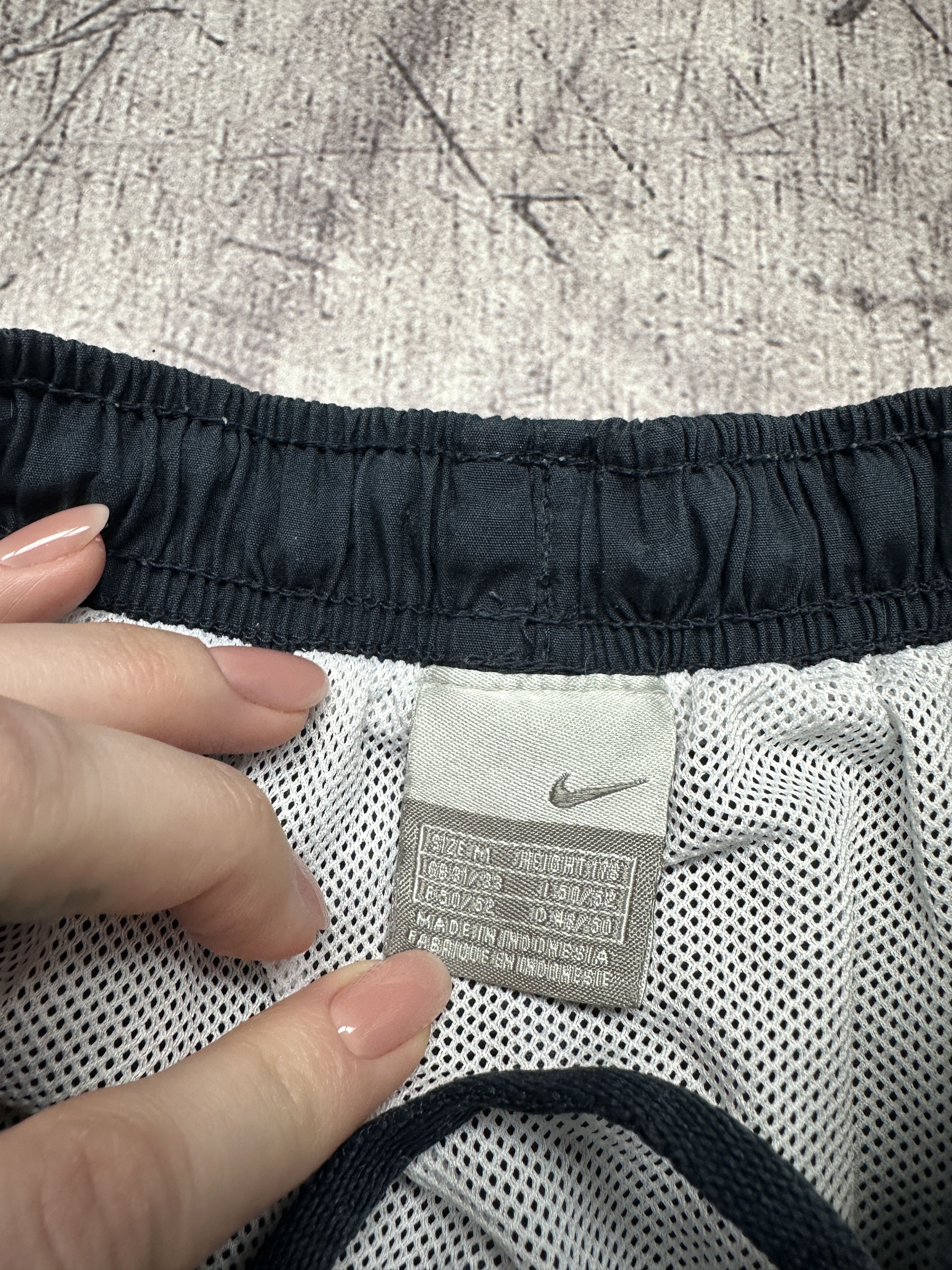 Nike Nike Vintage Mens Nylon Shorts Size US 32 / EU 48 - 5 Thumbnail
