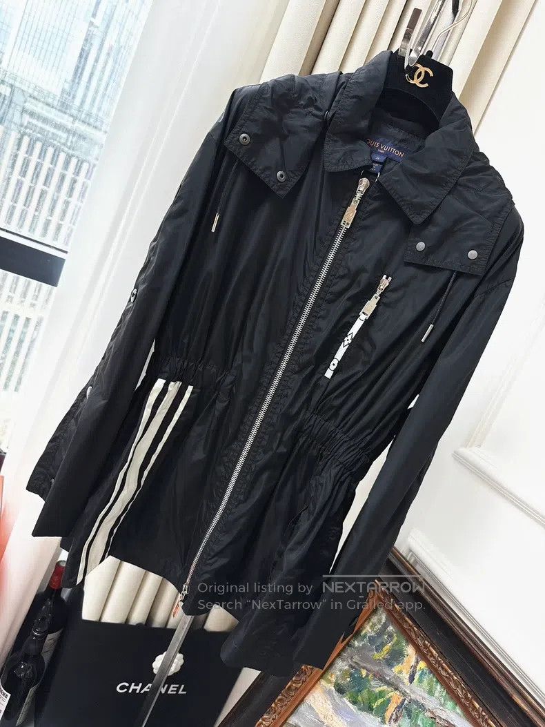 Louis Vuitton Louis Vuitton Black Hooded Blazer Jacket Size XS / US 0-2 / IT 36-38 - 1 Thumbnail