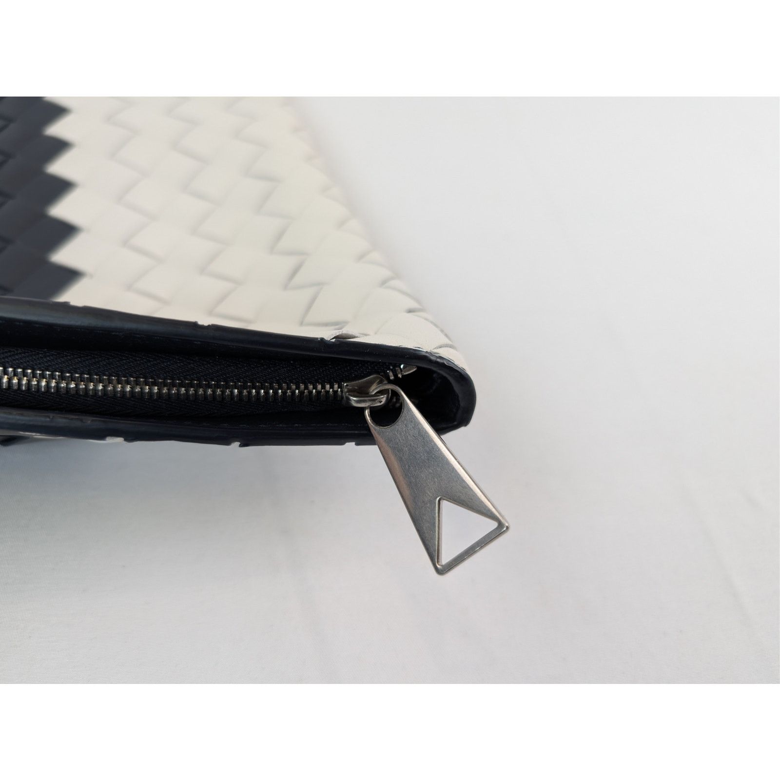 Bottega Veneta o1rshd1 Size: OS / Case Avenue Intreccio 15 BI/Avenue Wallet Size ONE SIZE - 7 Thumbnail