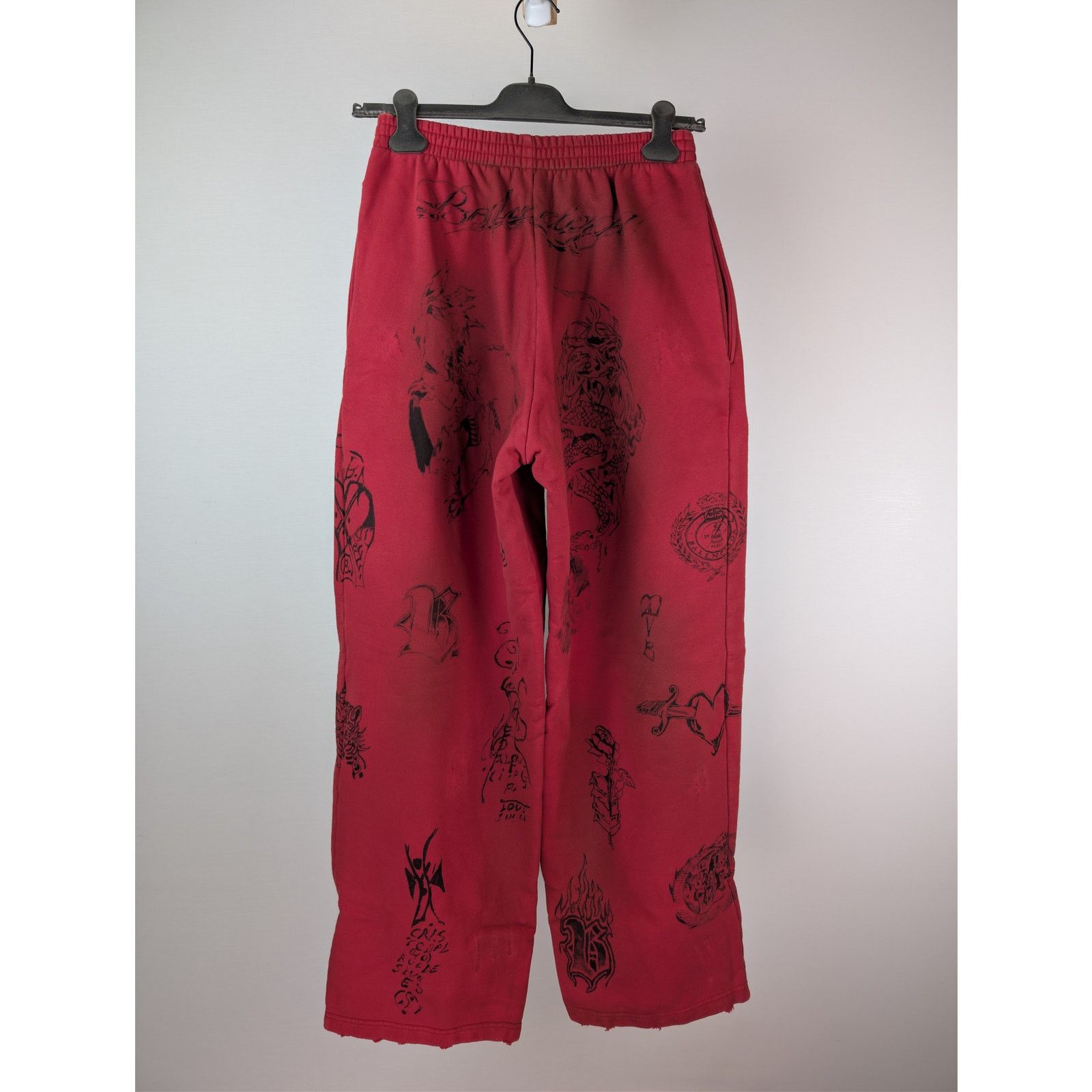 Balenciaga o1rshd1 Baggy Sweatpants & Joggers in Red/Black Size US 32 / EU 48 - 11 Thumbnail