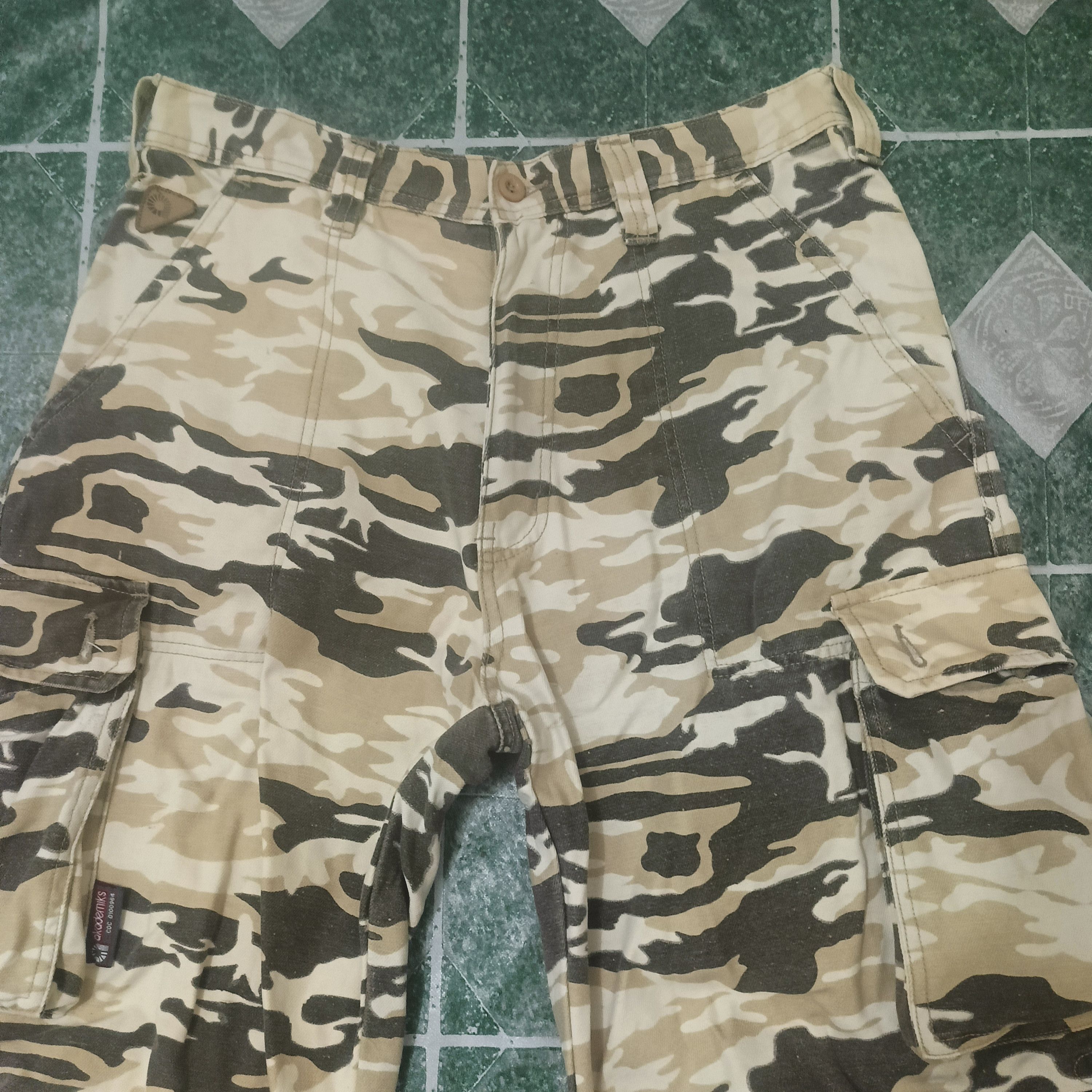 Japanese Brand Rare Japanese Akademiks Safety Camouflage Cargo Pants Size US 35 - 2 Thumbnail