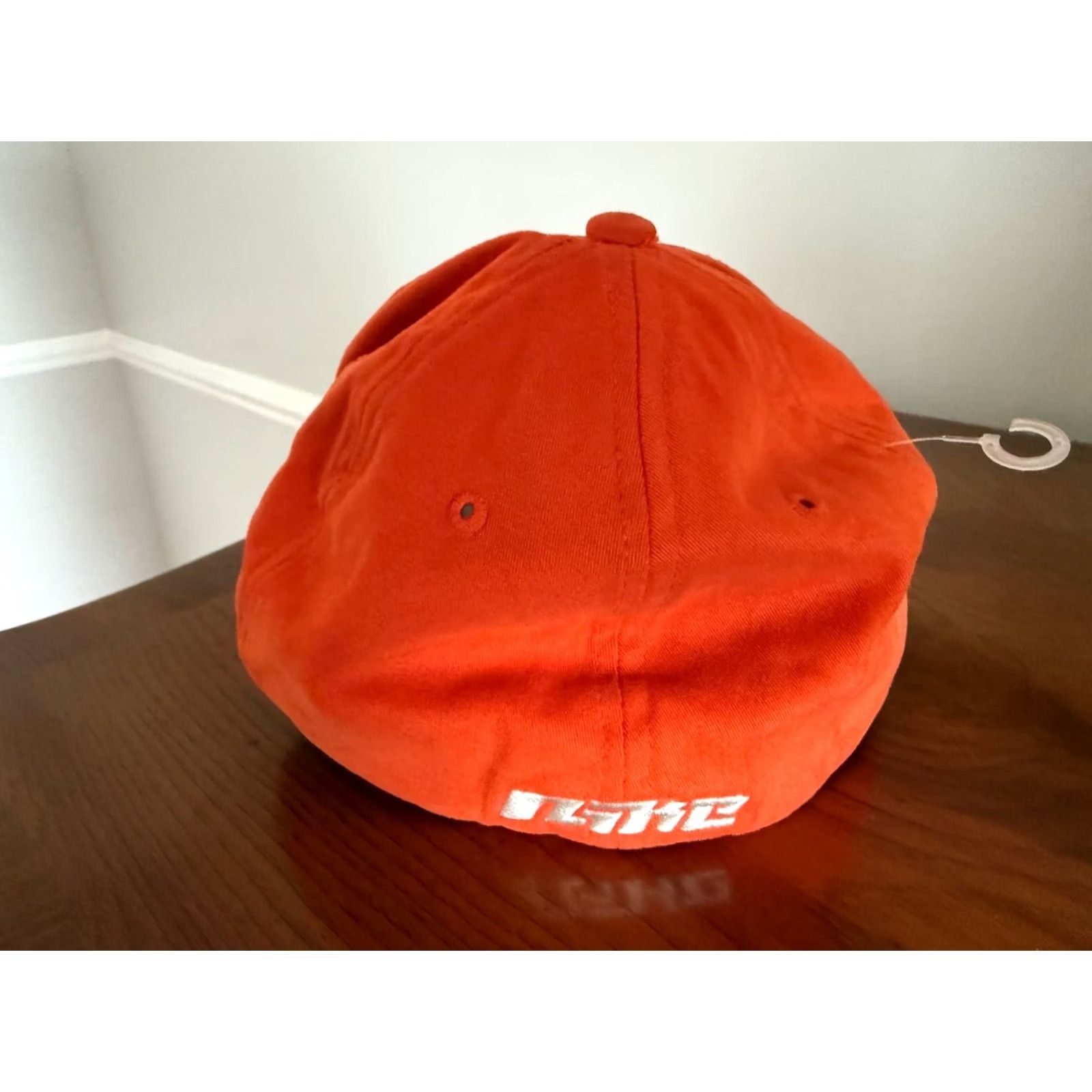 Nike VINTAGE Nike LOGO Flexible Fitted Hat White Orange Felt Baseball RARE Mens One Size Adjustable Cotton Cap Size ONE SIZE - 3 Thumbnail