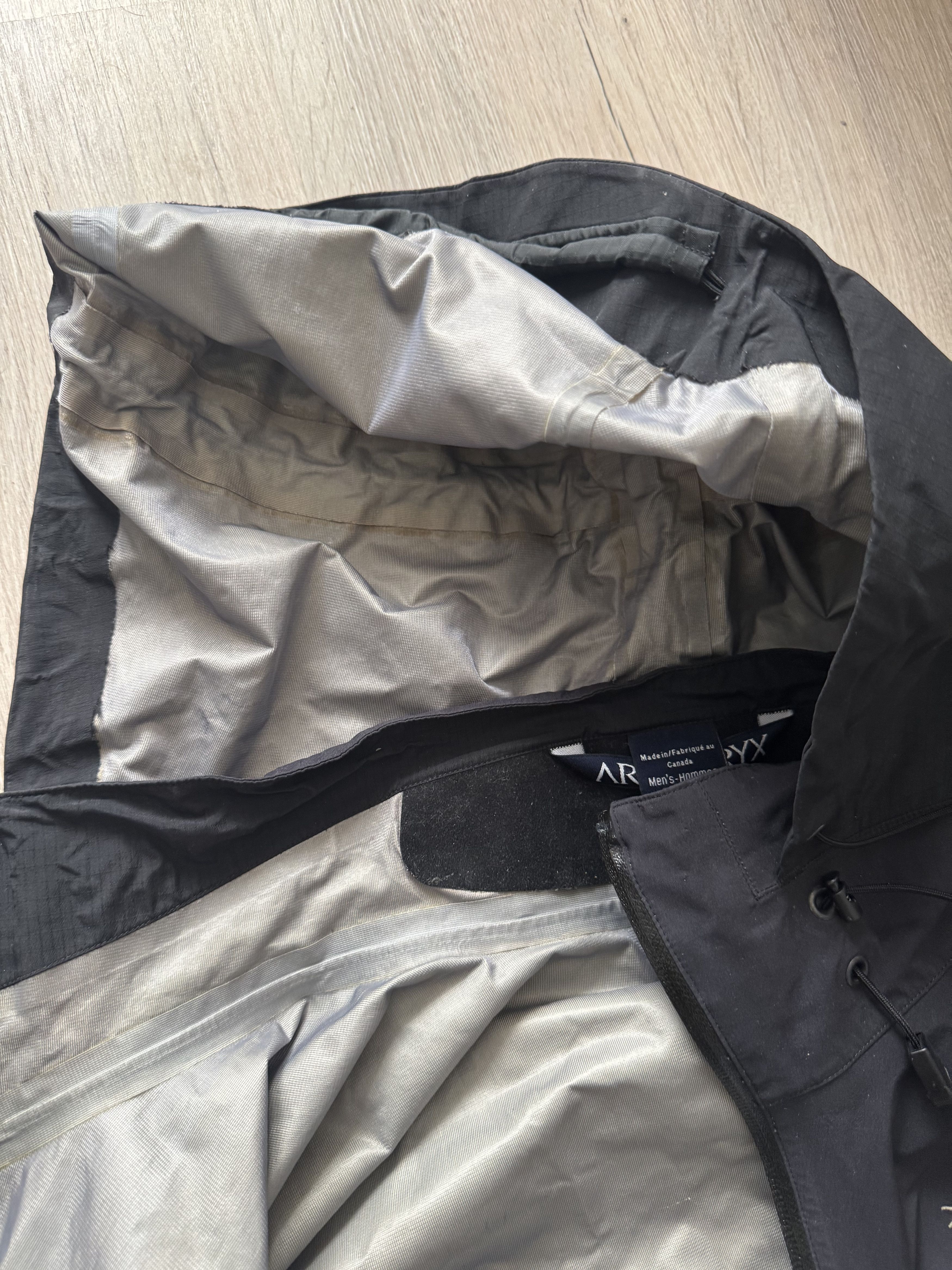 Arc'teryx Arc'teryx Theta AR Black Sangria Gore-Tex XCR Jacket Vintage Size US M / EU 48-50 / 2 - 14 Thumbnail
