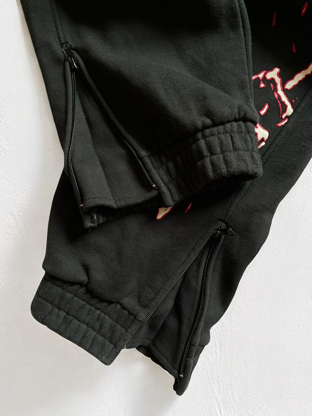 Band Tees × Designer FEARLESS SKULL HEAVY COTTON SWEATPANTS SKELETON PANTS Size US 34 / EU 50 - 9 Thumbnail