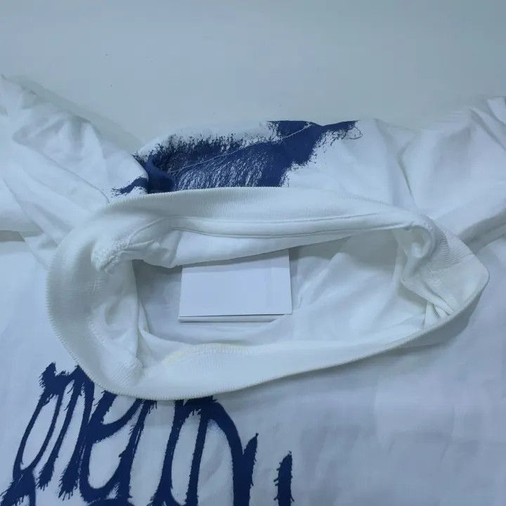 Givenchy Givenchy Givenchy Heart Print Oversized TShirt for Men -25 Size US XXS / EU 40 - 4 Thumbnail