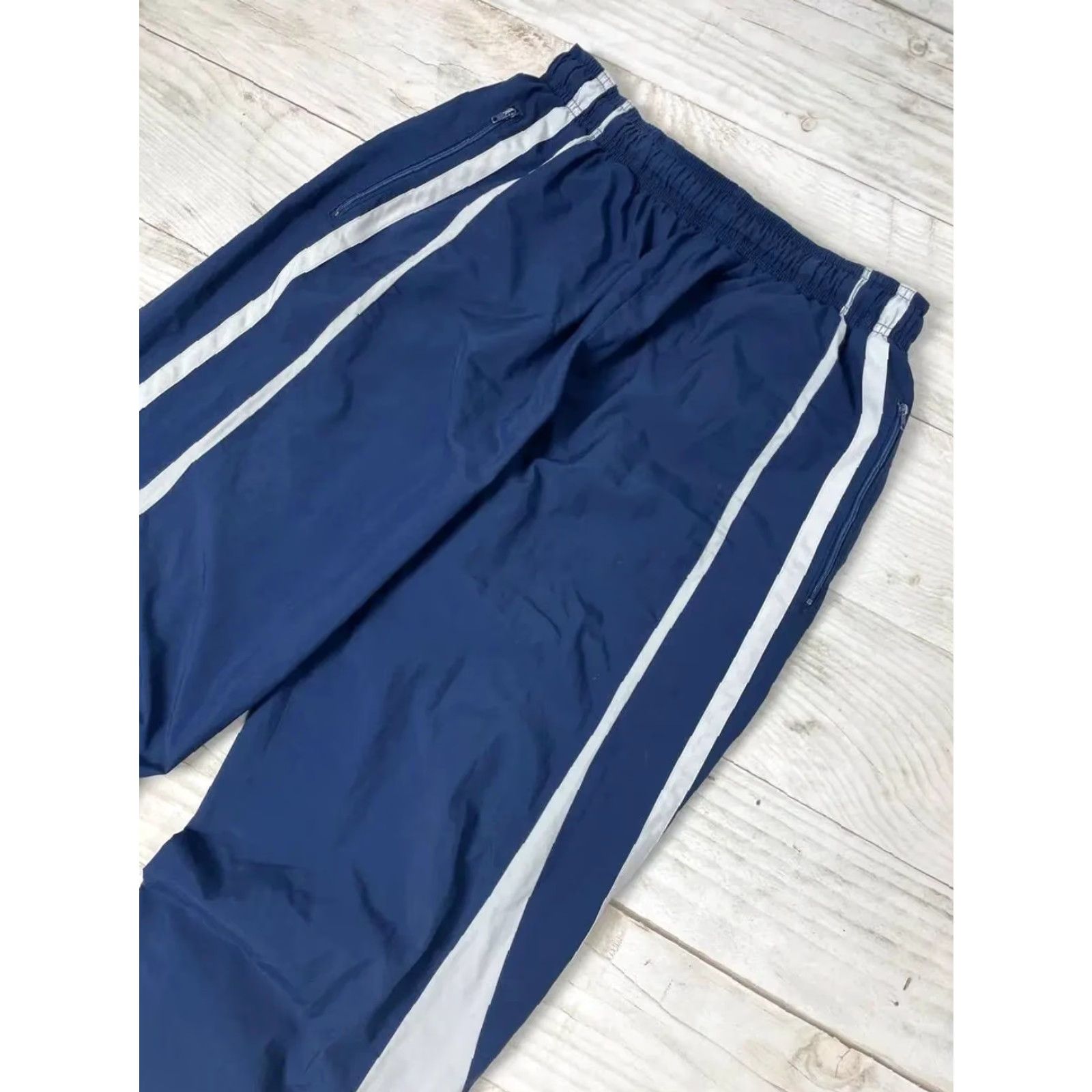Nike VINTAGE Nike Track Pants Men Size M Blue Nylon Striped Swoosh Size US 31 - 3 Thumbnail