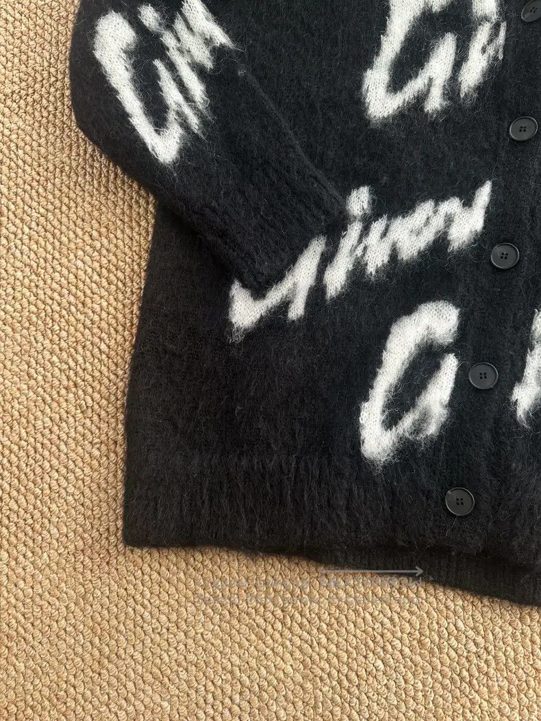 Givenchy Givenchy Mohair Logo printed V-neck single-breasted long-s Size US M / EU 48-50 / 2 - 4 Thumbnail