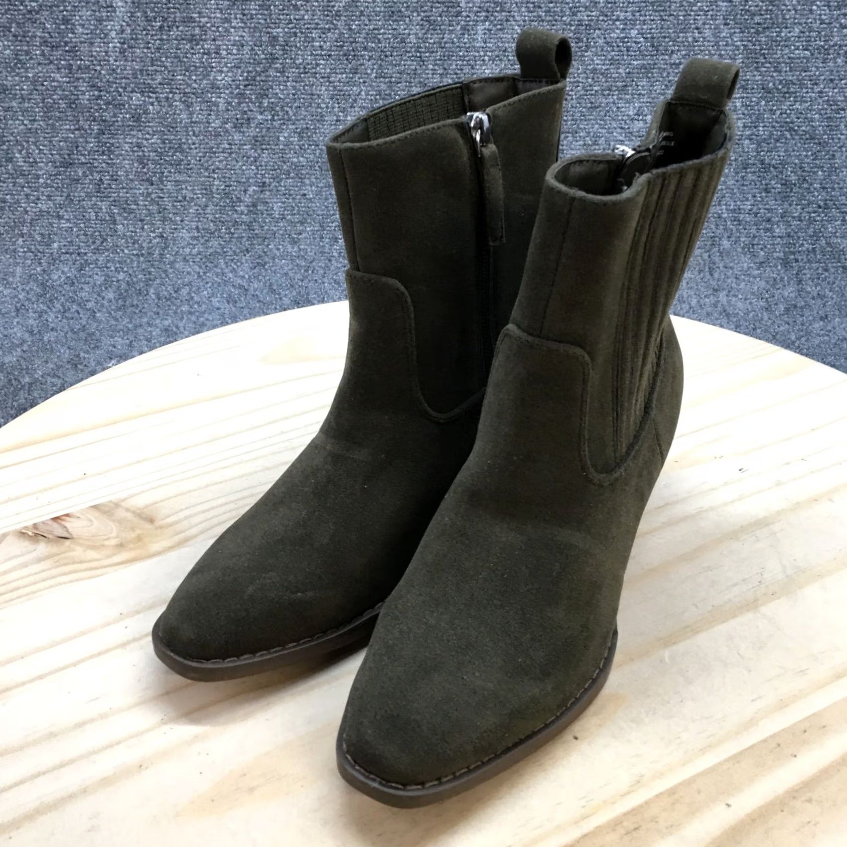 Vintage Universal Thread Solita Chelsea Boots Ankle Booties Green Block Heels 6.5 Womens Size US 7 / IT 37 - 3 Thumbnail