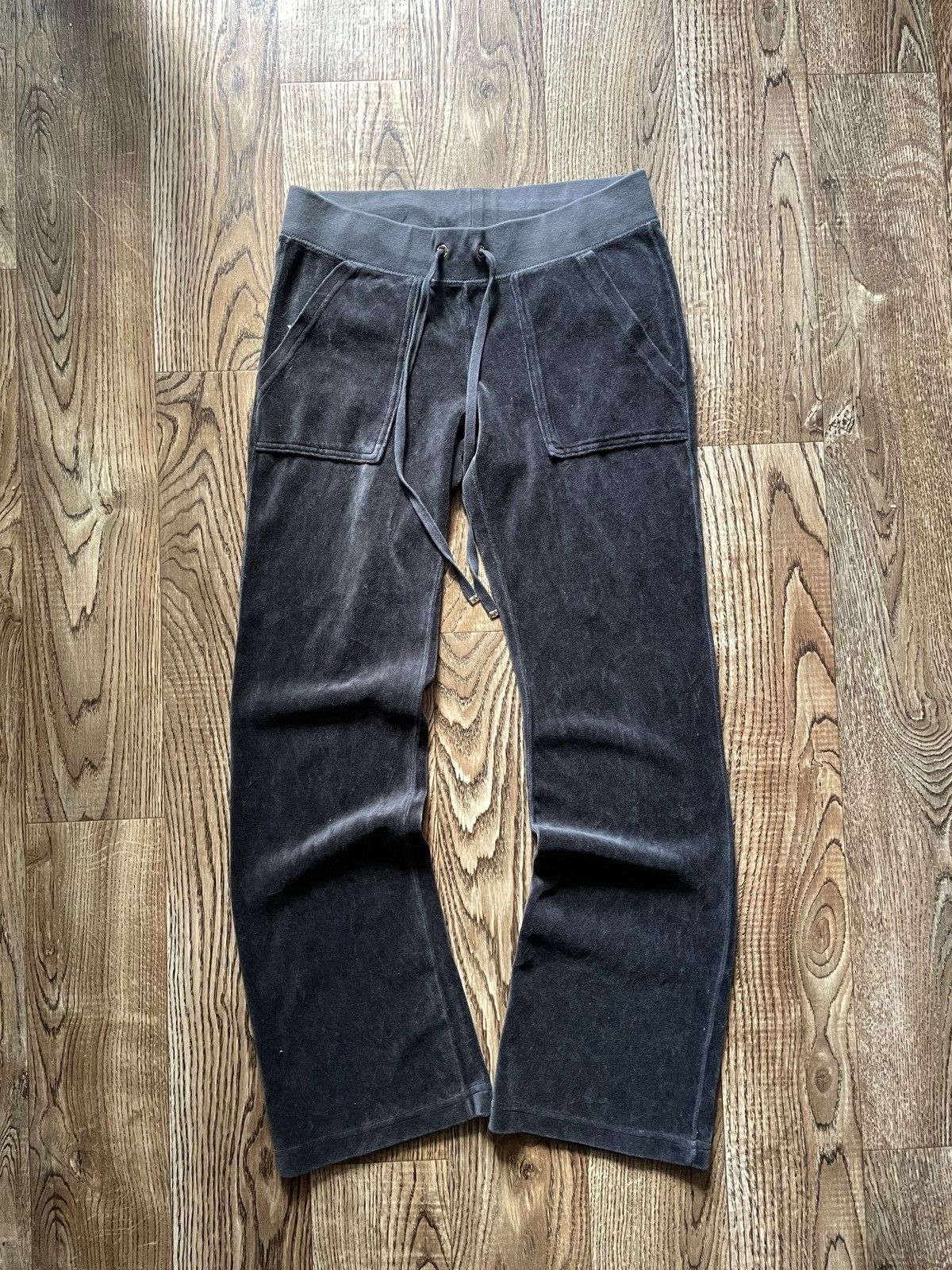 Japanese Brand VELOUR VINTAGE GREY Y2K JUICY COUTURE SUITS Size S / US 4 / IT 40 - 4 Thumbnail