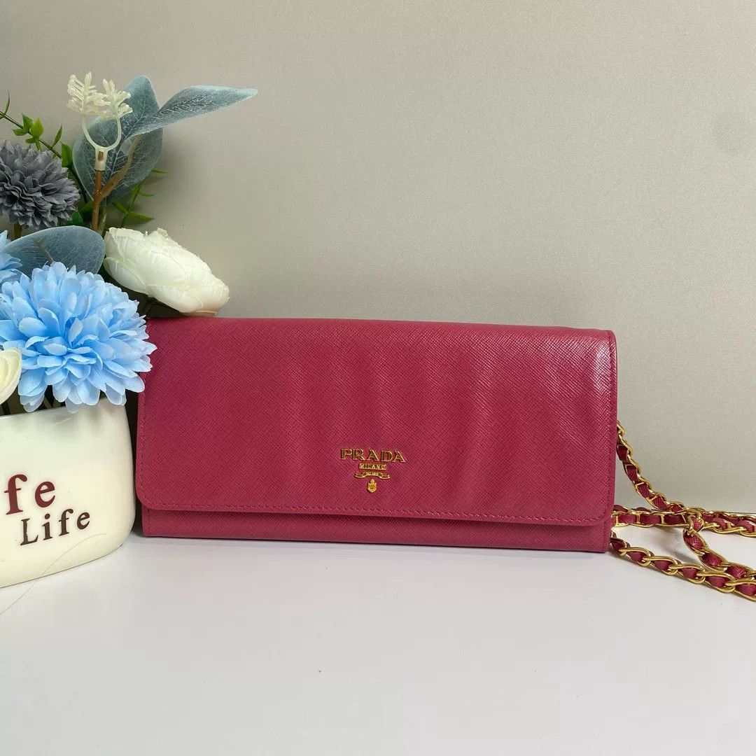 Prada Pre-loved Bag Very good condition Size ONE SIZE - 1 Thumbnail