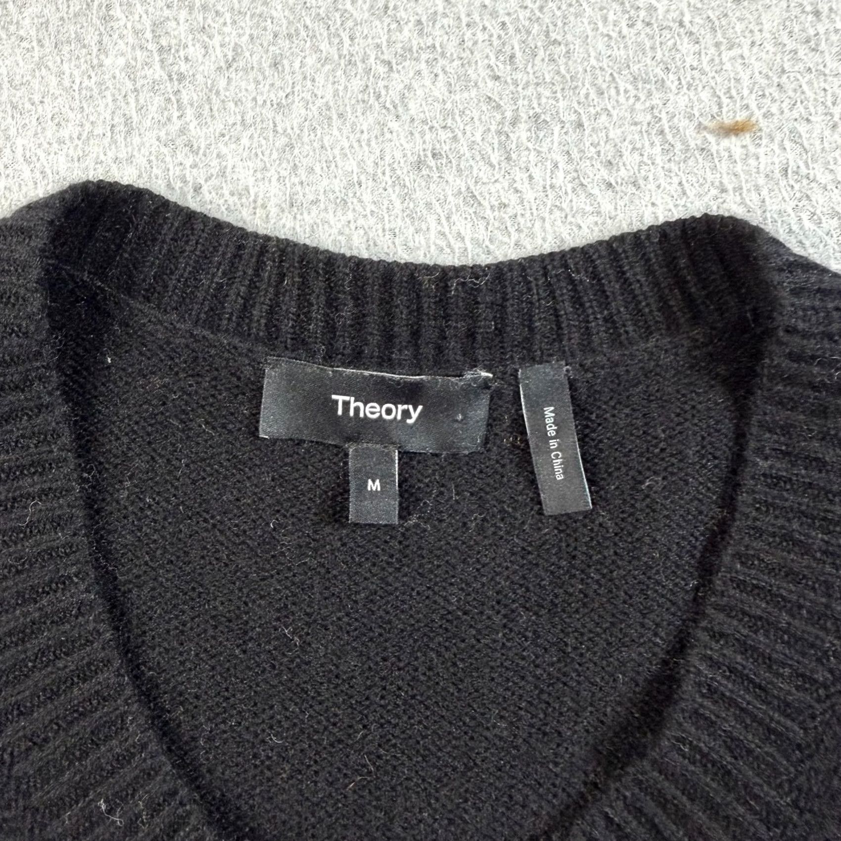 Theory Theory Cashmere Sweater Women M Black Crew Neck Lightweight Knit Pullover Casual Winter Size M / US 6-8 / IT 42-44 - 3 Thumbnail