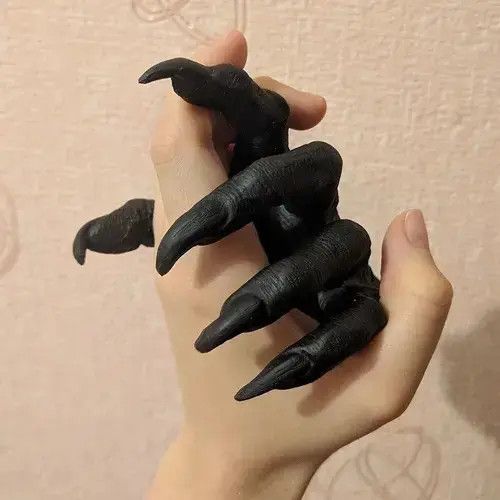 VIBE Wall Mounted Witch Hands Statue Size ONE SIZE - 3 Thumbnail