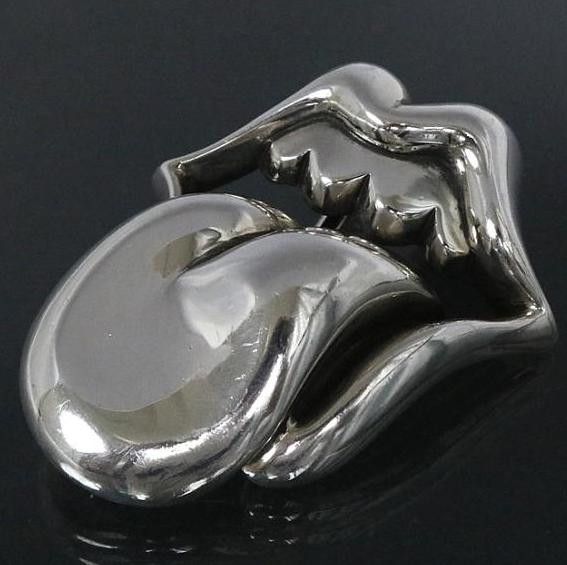image of Chrome Hearts Kiss Buckle in Silver, Men's