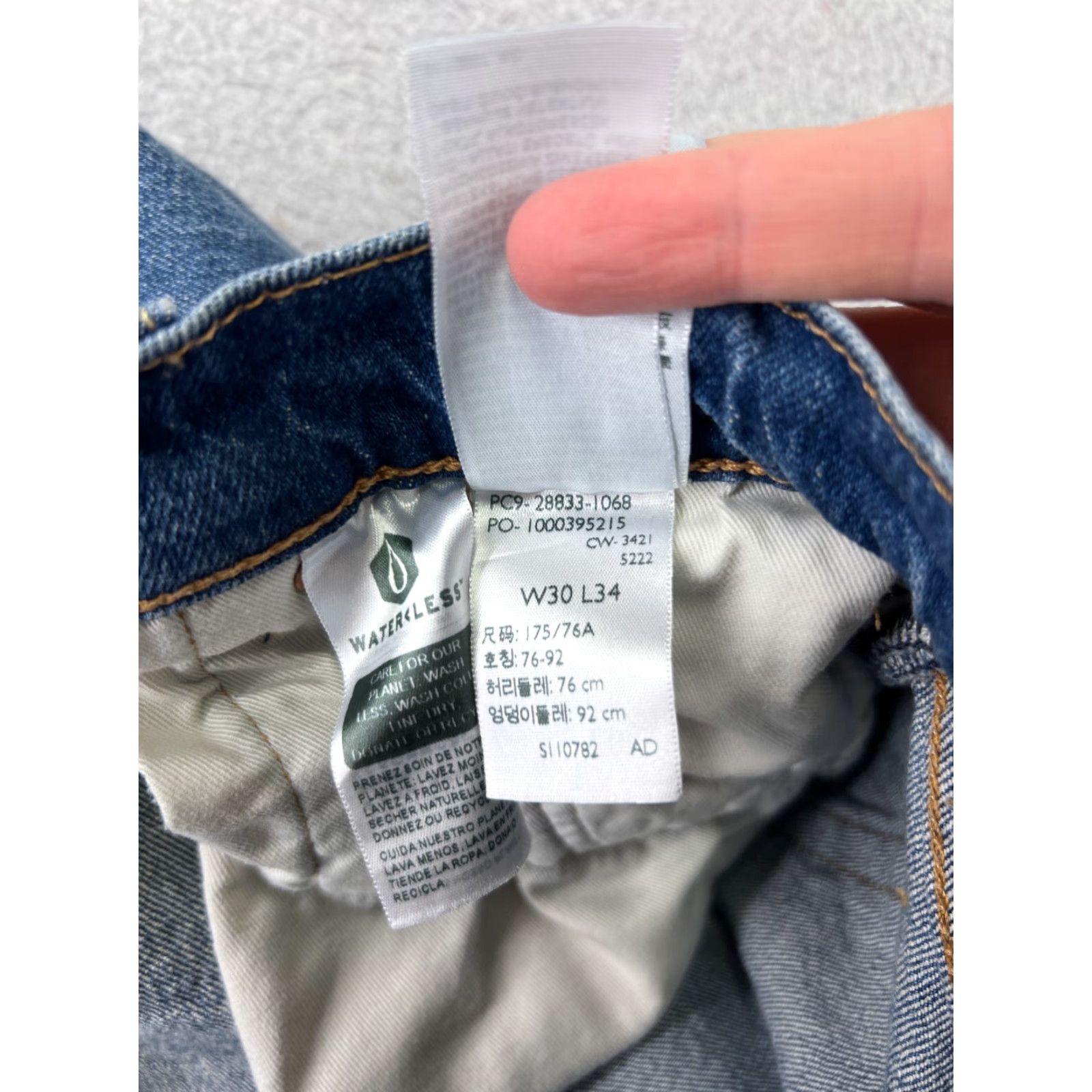 Levi's VINTAGE Levis Jeans Adult 30 Blue Denim Levi's 502 Slim Straight 5-Pocket Denim Jeans 30x28 Cotton Blend Distressed Medium Wash Mens Jeans Size US 30 / EU 46 - 3 Thumbnail