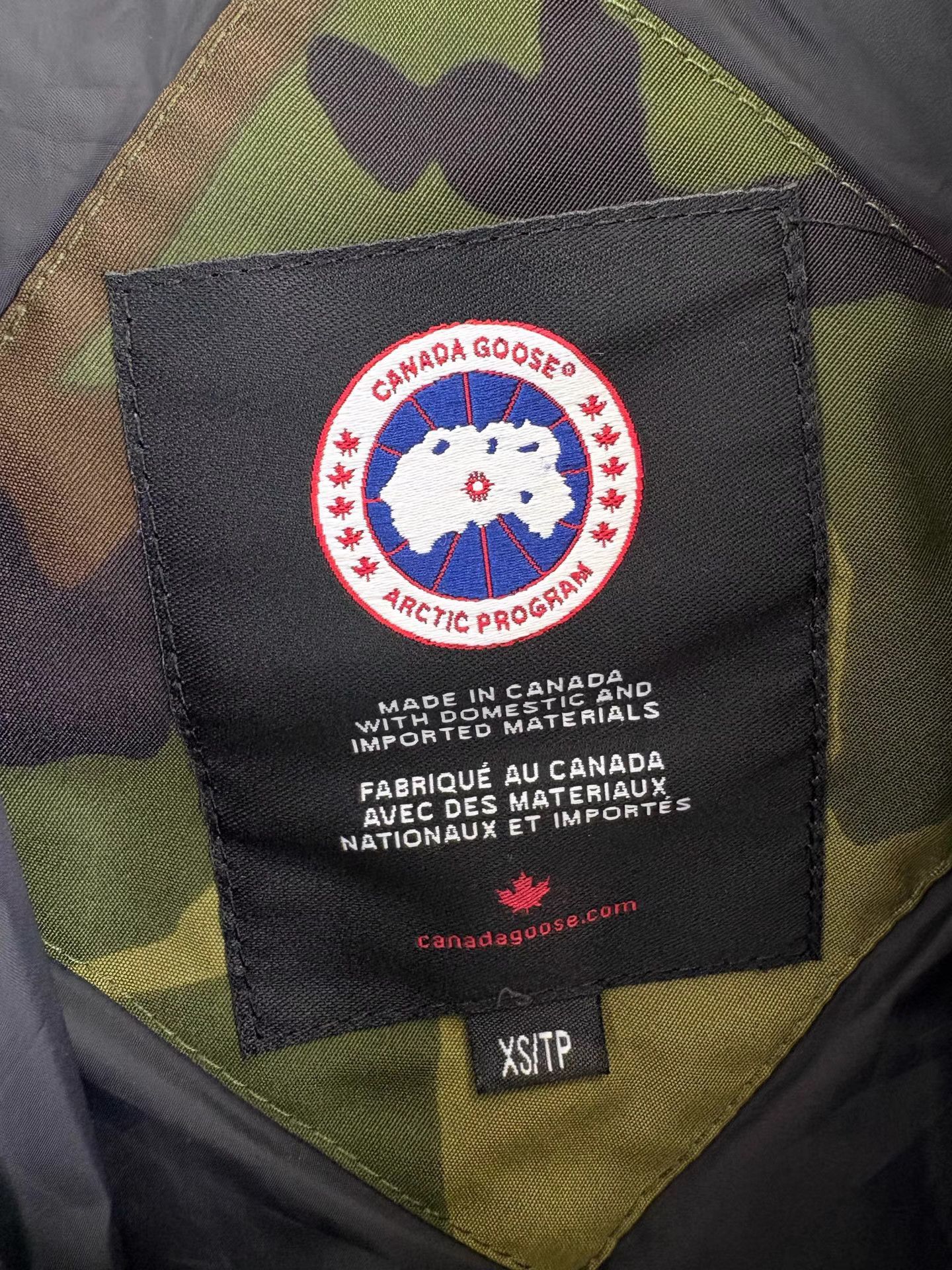 Canada Goose CANADA GOOSE Camouflage Down Jacket Size US XS / EU 42 / 0 - 5 Thumbnail
