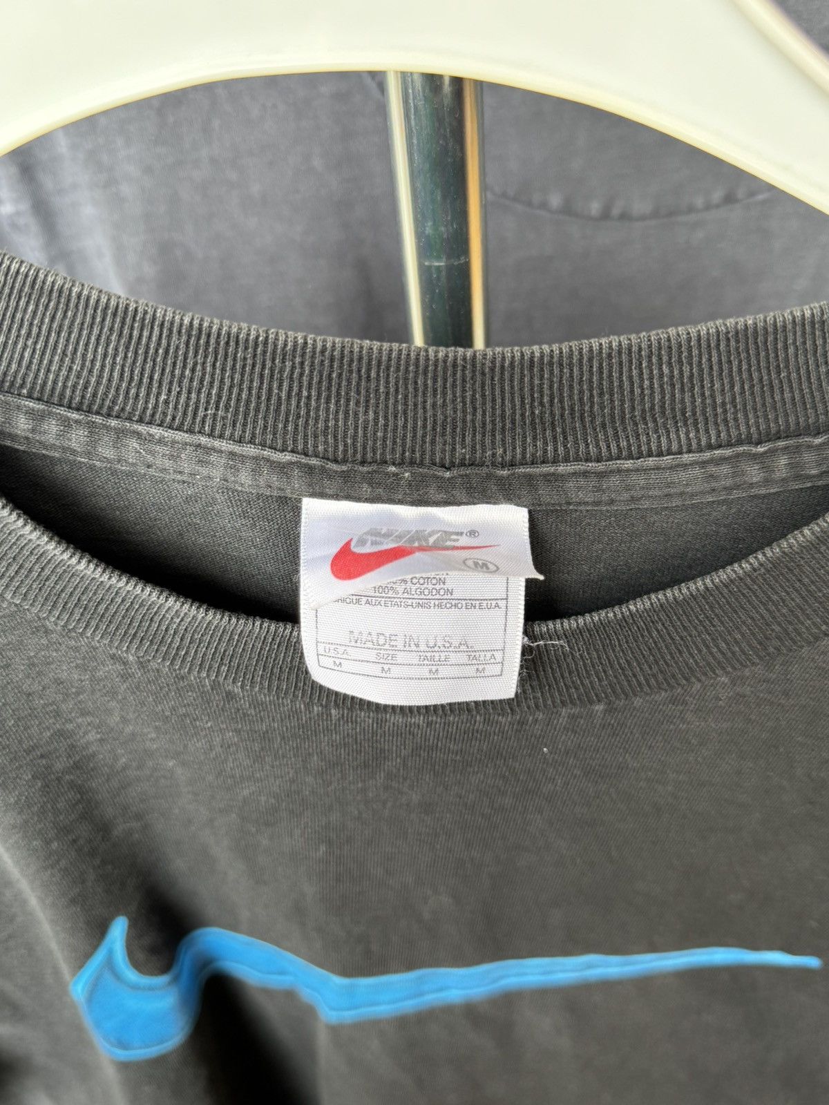 Nike Vintage Nike Neon Swoosh Logo T-shirt Size US M / EU 48-50 / 2 - 3 Thumbnail