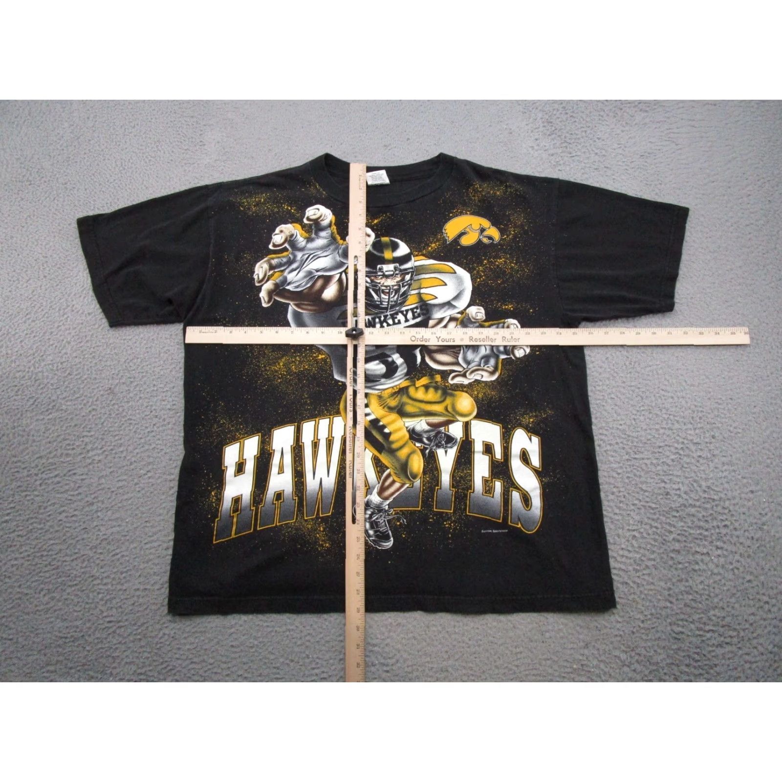 Gloverall VINTAGE Tour Champ Hawkeyes AOP All Over Print Shirt 2XL Mens Black Short Sleeve Crew Neck 90s Iowa University Size US XXL / EU 58 / 5 - 6 Thumbnail