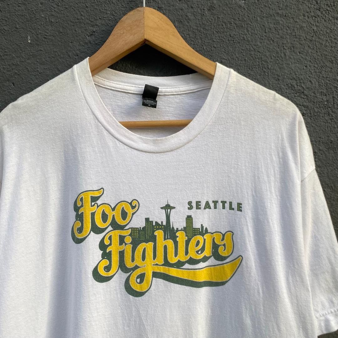 Band Tees Vintage Foo Fighters Band Tee Size US XL / EU 56 / 4 - 2 Thumbnail