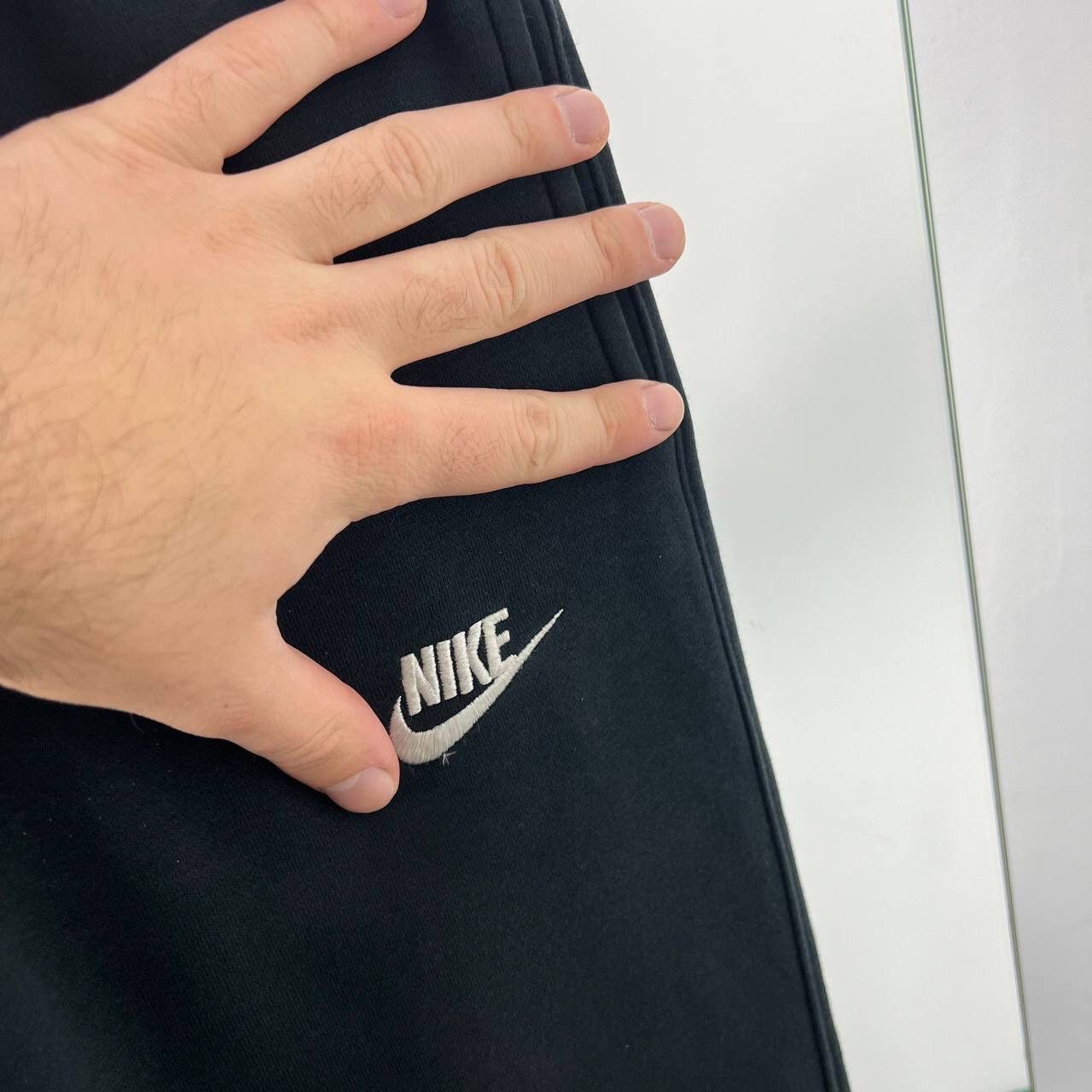 Nike Sweatpants Nike Black Mini Swoosh Y2K Style Baggy Fit Size US 30 / EU 46 - 4 Thumbnail