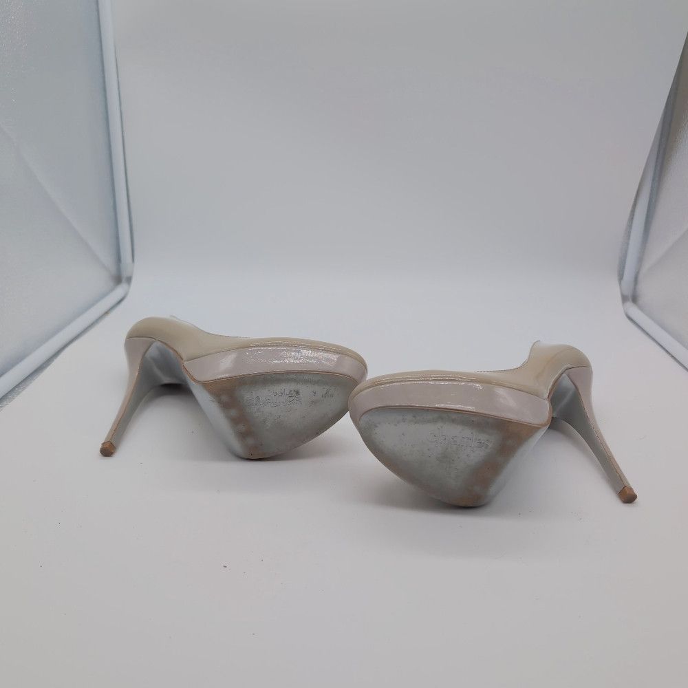 Designer Elegant Taupe Pumps by Charles David Patent Leather Sz 8 Size US 8 / IT 38 - 8 Thumbnail