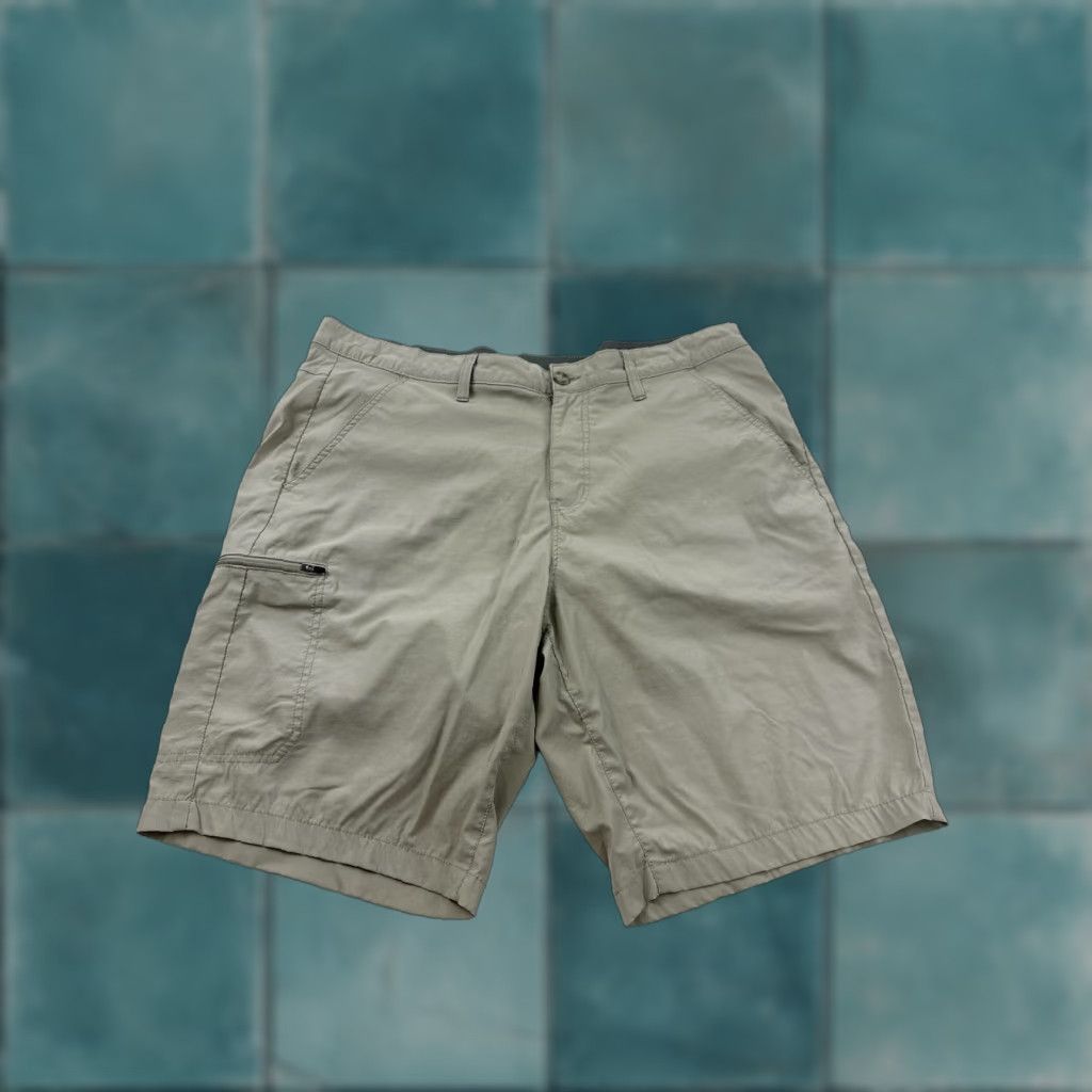 Eddie Bauer VINTAGE Eddie Bauer Cargo Shorts Men 40 Khaki Beige Safari Trail Pockets Mens Size US 40 / EU 56 - 1 Thumbnail