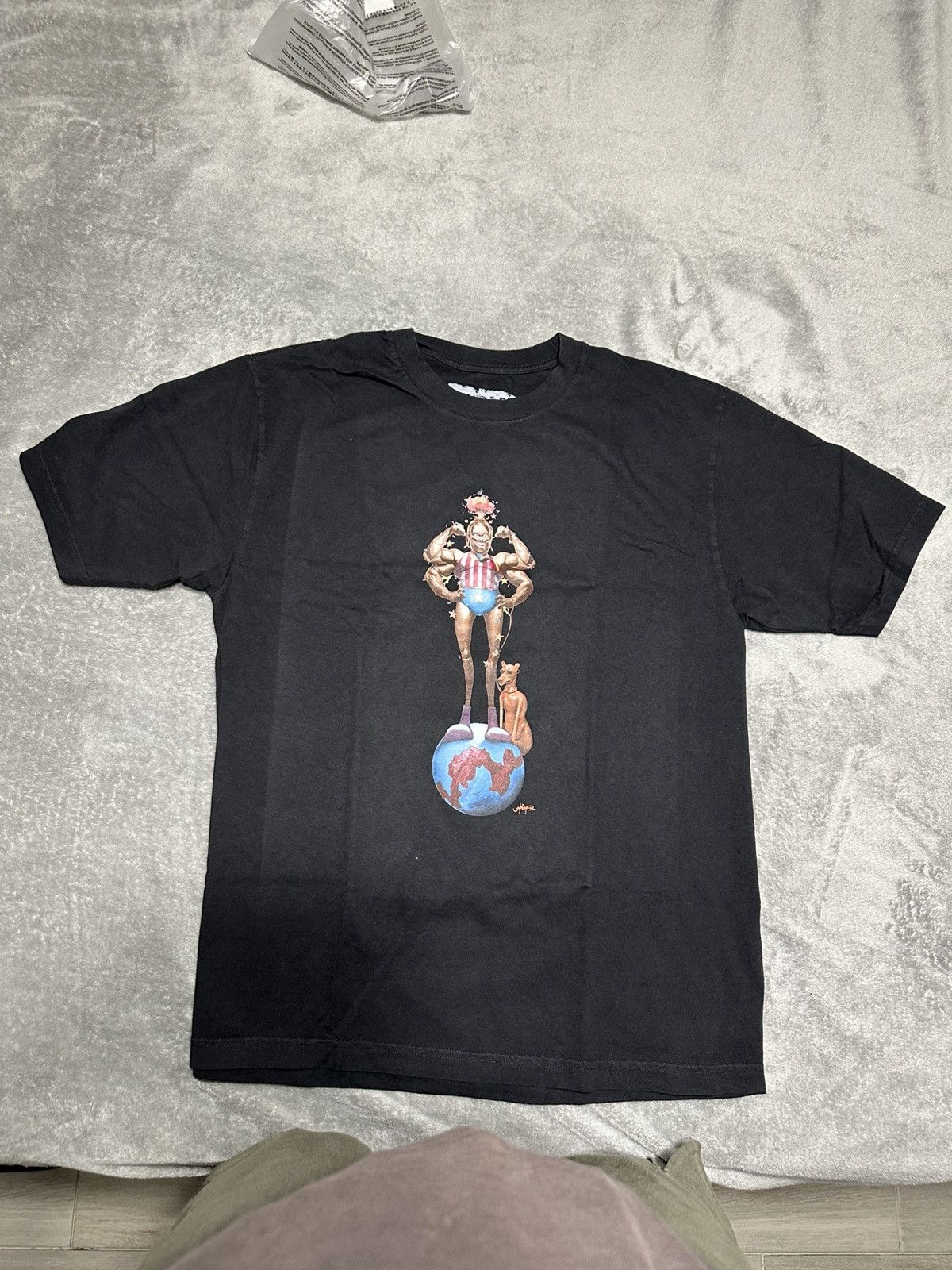 Travis Scott Travis scott Utopia is in miami tee size large Size US L / EU 52-54 / 3 - 1 Thumbnail