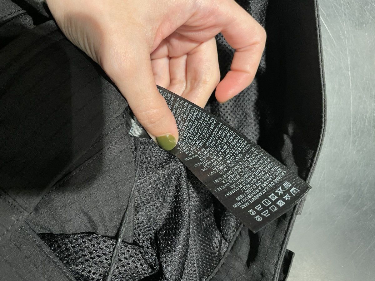 Balenciaga Ripstop cargo pants Size US 29 - 7 Thumbnail