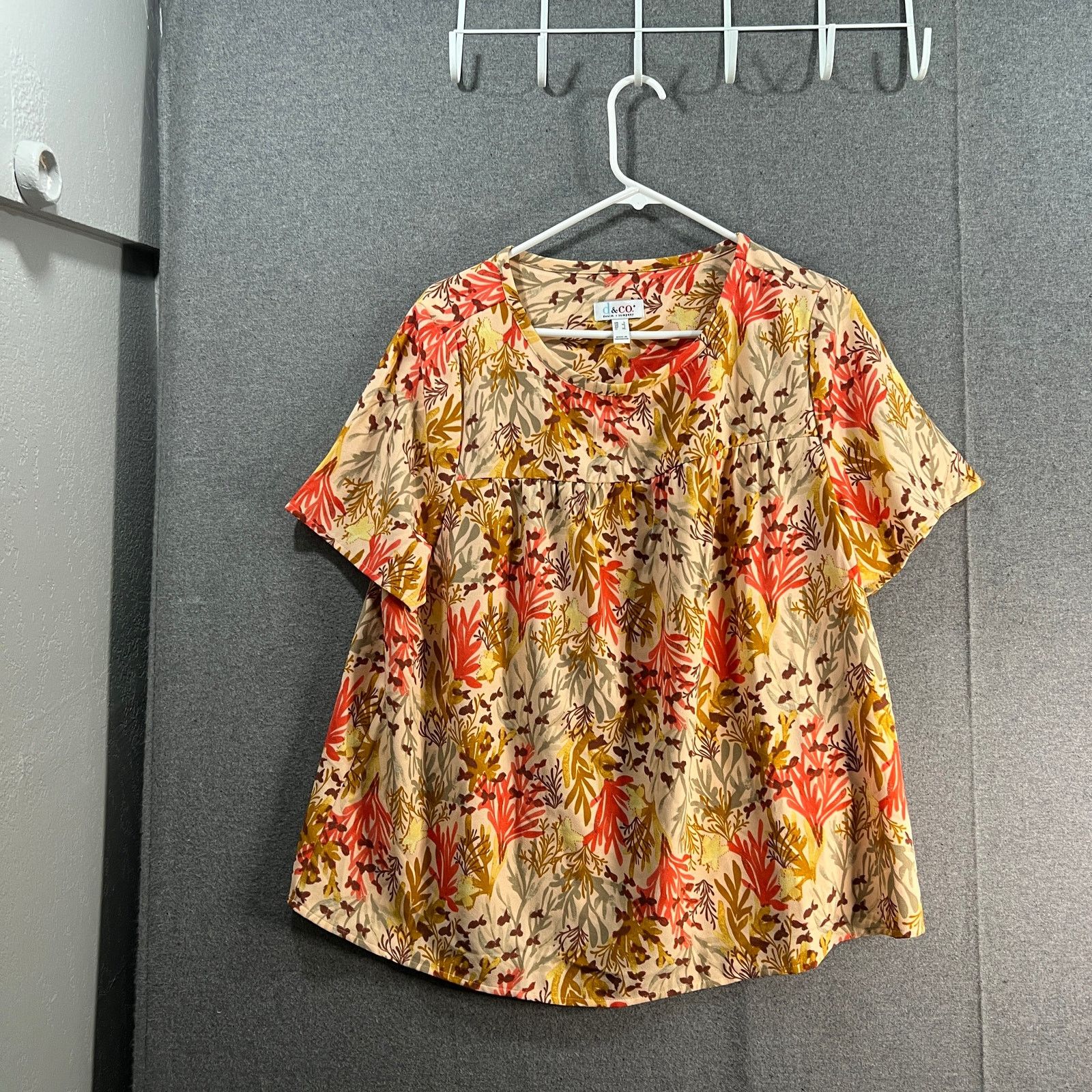 Denim & Co. Denim & Co. Printed Boatneck Woven Top with Shirring Peach Size L / US 10 / IT 46 - 4 Thumbnail