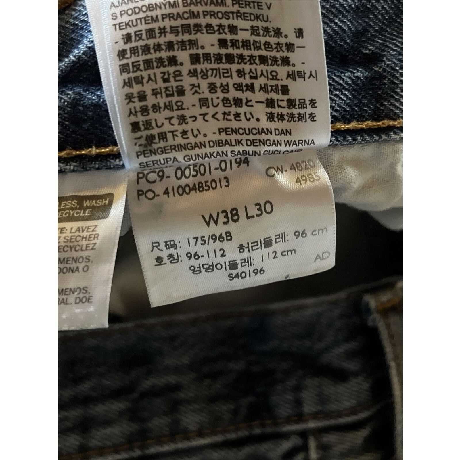 Levi's Levis 501 Jeans 38x30 Blue Denim Button Med Wash Distressed Size US 38 / EU 54 - 14 Thumbnail