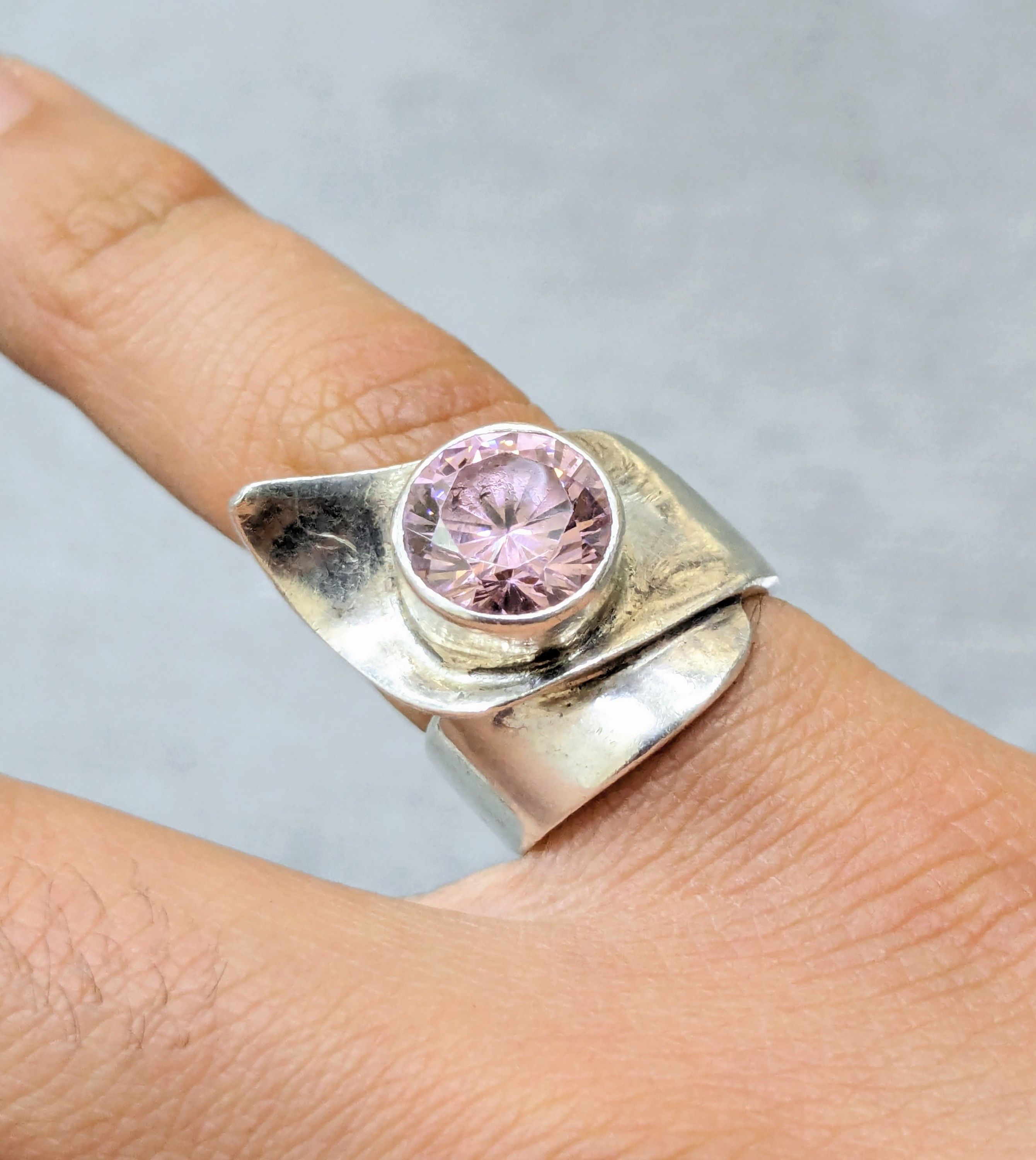 Jewelry Vintage Sterling Silver Ring Pink Topaz Size 6.75 Modern Size ONE SIZE - 11 Thumbnail