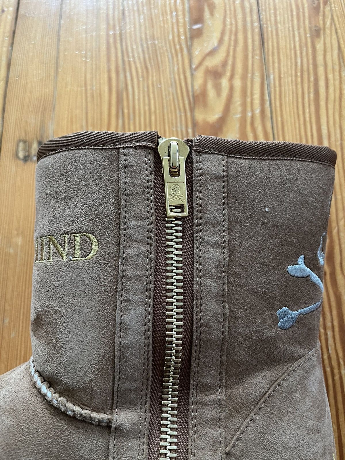 Mastermind World × Ugg Mastermind Japan Ugg Zip Up Boot Chestnut Beige Tan Brown Size US 10 / EU 43 - 6 Thumbnail