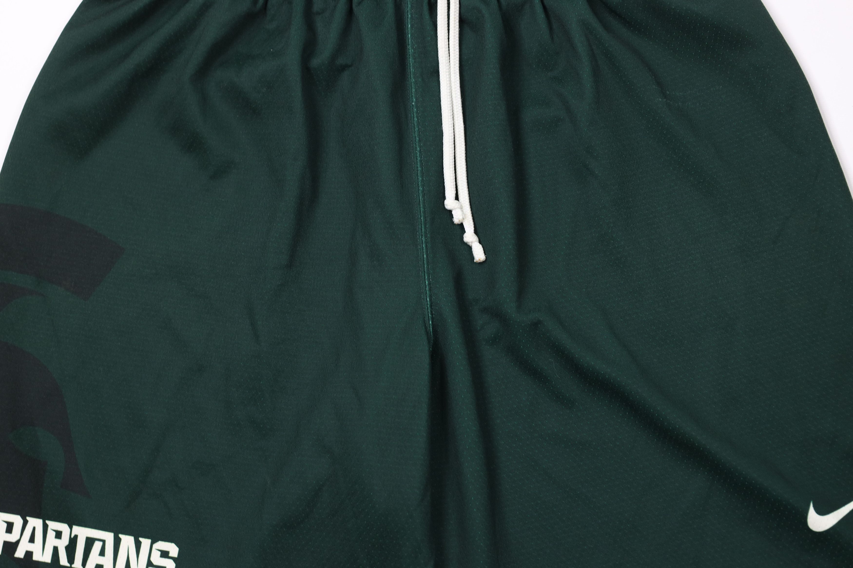 Nike × Vintage Nike Michigan State University Basketball Shorts Green USA Size US 34 / EU 50 - 3 Thumbnail