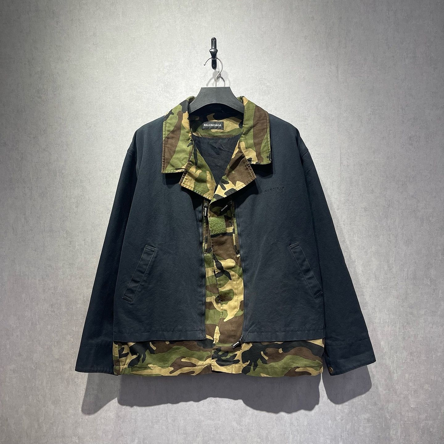 Balenciaga Balenciaga Camouflage Panel Jacket Size S Size US S / EU 44-46 / 1 - 1 Thumbnail
