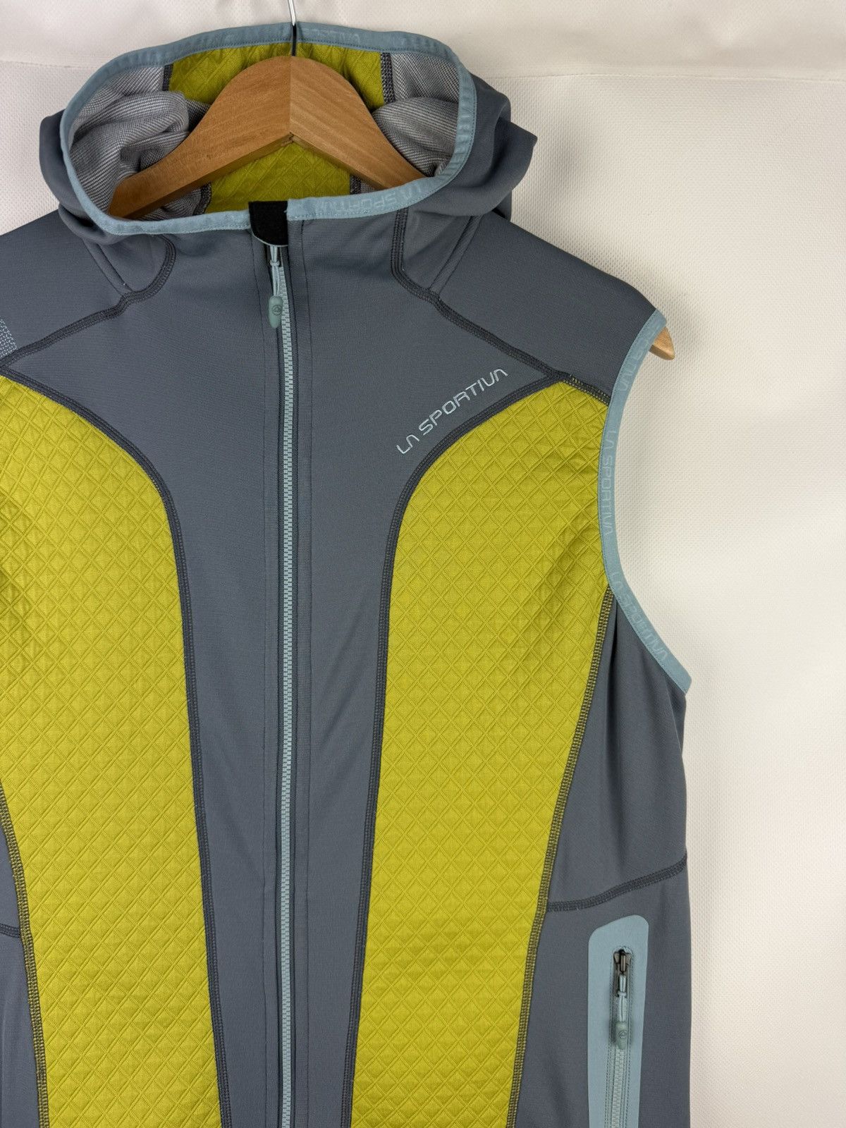 La Sportiva La Sportiva AW1718 Outdoor Hooded Dimension Vest Waistcoat Size US M / EU 48-50 / 2 - 5 Thumbnail