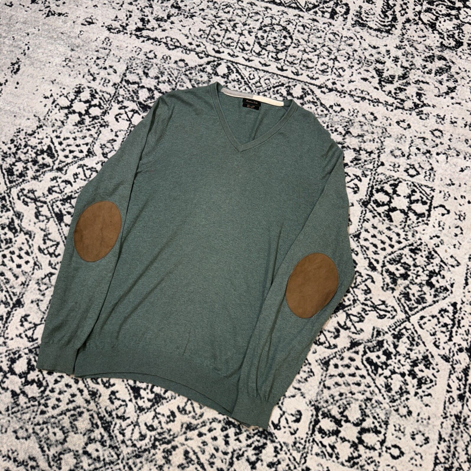 Massimo Dutti × Vintage Vintage Massimo Dutti Green Wool V-Neck Sweater Size L 90s Size US L / EU 52-54 / 3 - 2 Thumbnail