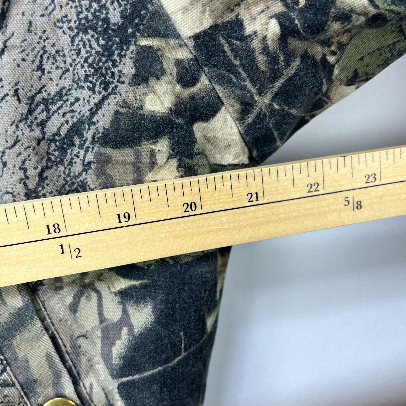 Vintage Vintage '90s Realtree Camo Mossy Oak Bomber Small Cabela's Size US S / EU 44-46 / 1 - 7 Thumbnail