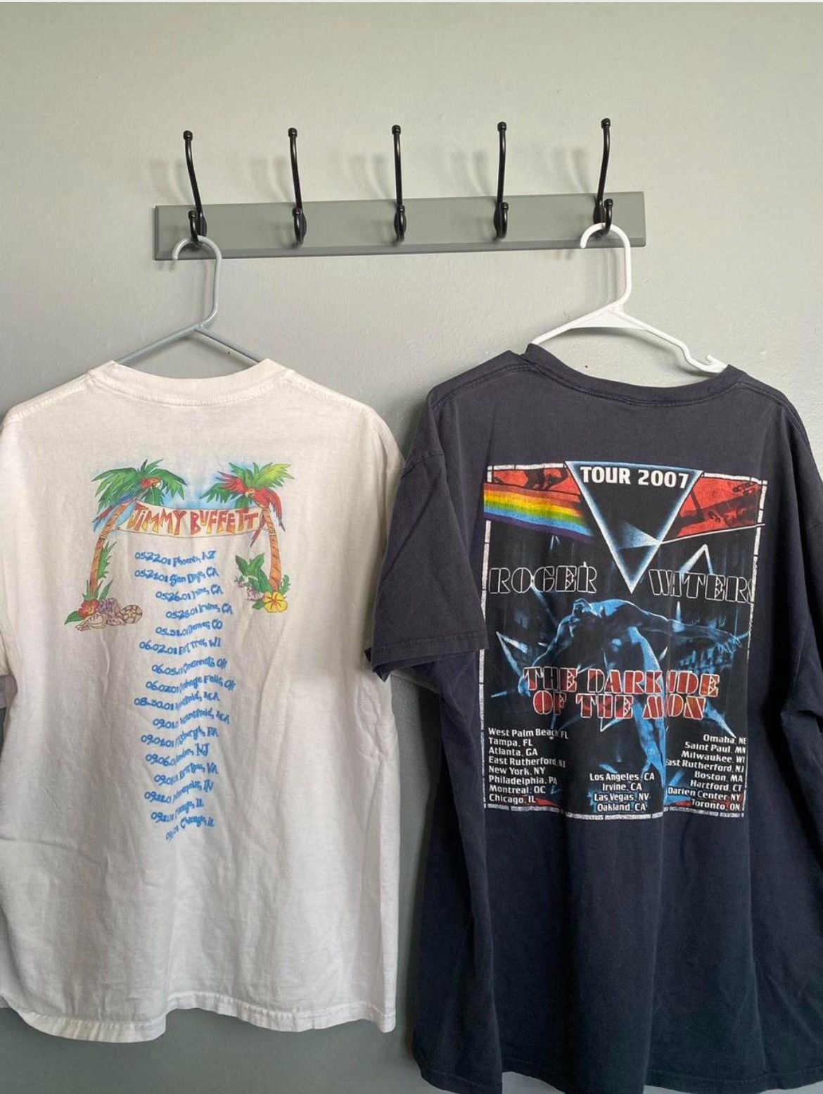 Delta Roger waters and jimmy buffet tour t-shirts from early 2000s Size US XL / EU 56 / 4 - 2 Thumbnail