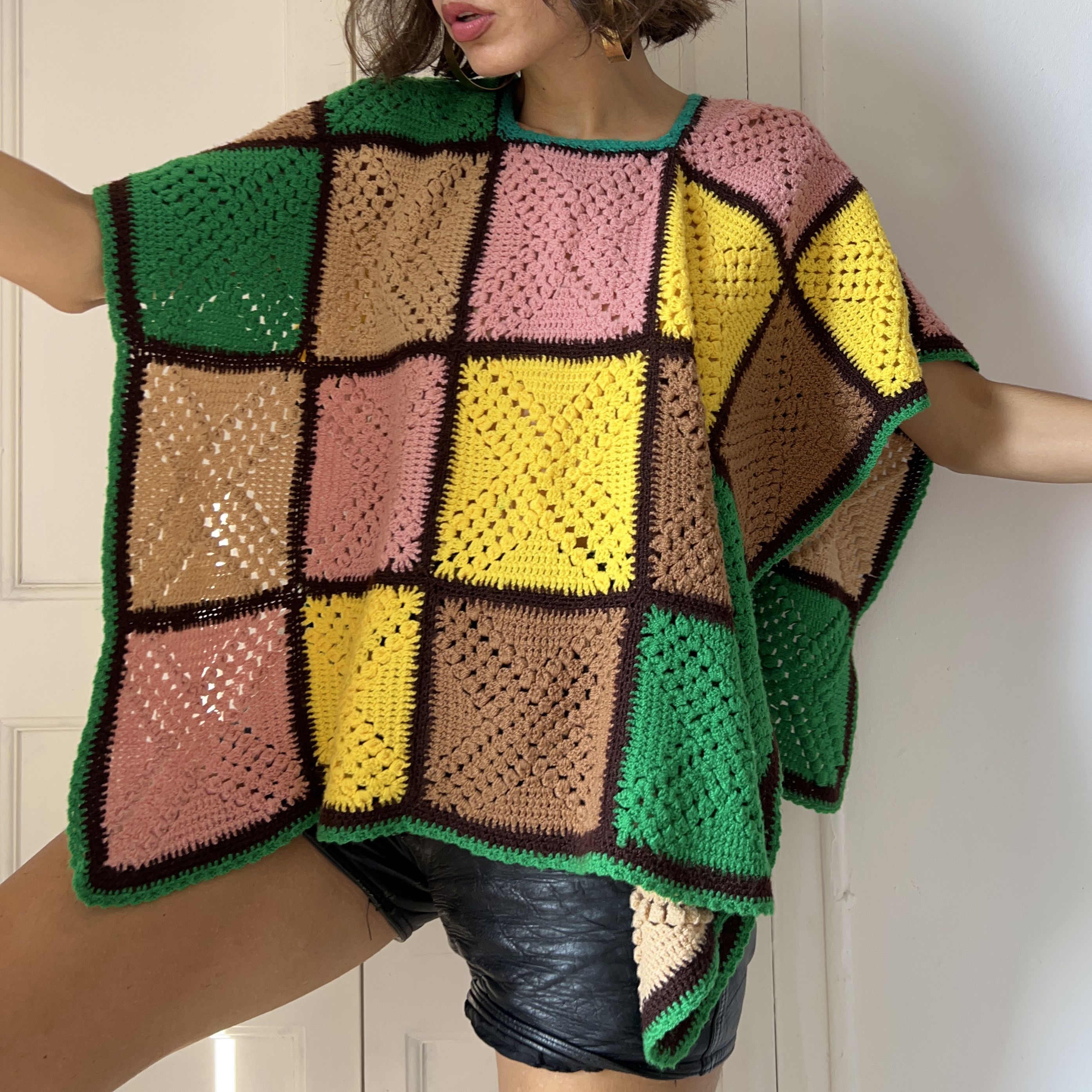Vintage Vintage 70s Hand Crochet Poncho Size ONE SIZE - 4 Thumbnail