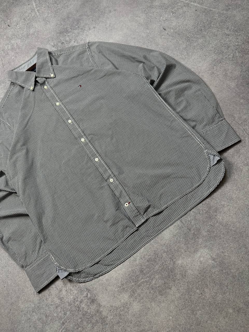 Tommy Hilfiger Vintage Tommy Hilfiger Shirt, Size L – Classic Preppy Long Size US L / EU 52-54 / 3 - 3 Thumbnail