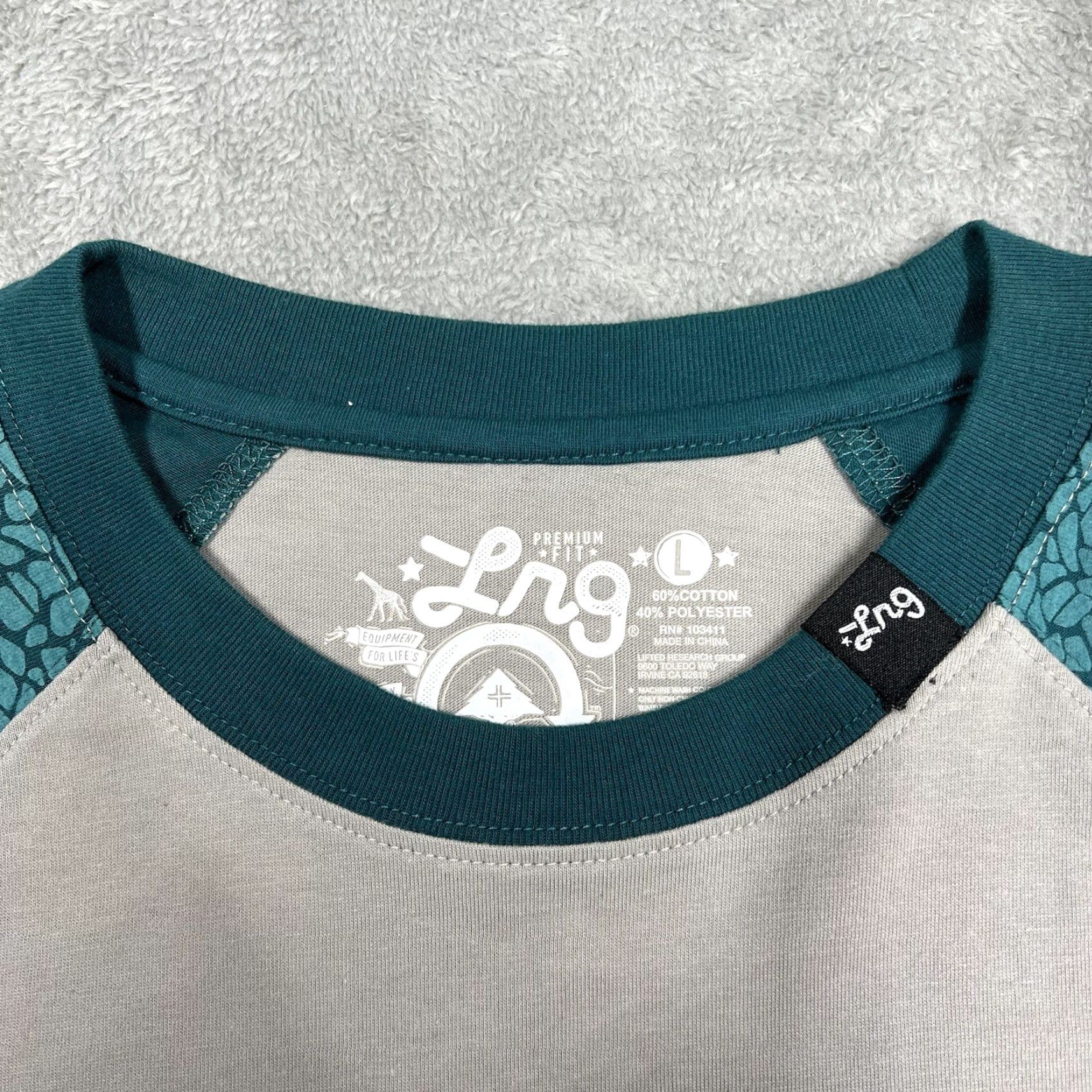 Glanshirt LRG Raglan Shirt Mens Large 3/4 Sleeve Teal Elephant Print Crew Neck Shirt LRG Hip Hop All Seasons Regular Men Size US L / EU 52-54 / 3 - 5 Thumbnail