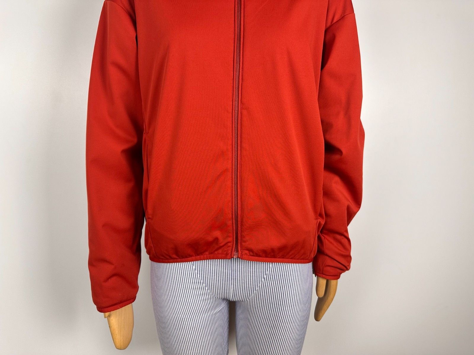 Uniqlo Uniqlo Womens Warm Jacket Hooded Red Size XS Size XS / US 0-2 / IT 36-38 - 3 Thumbnail
