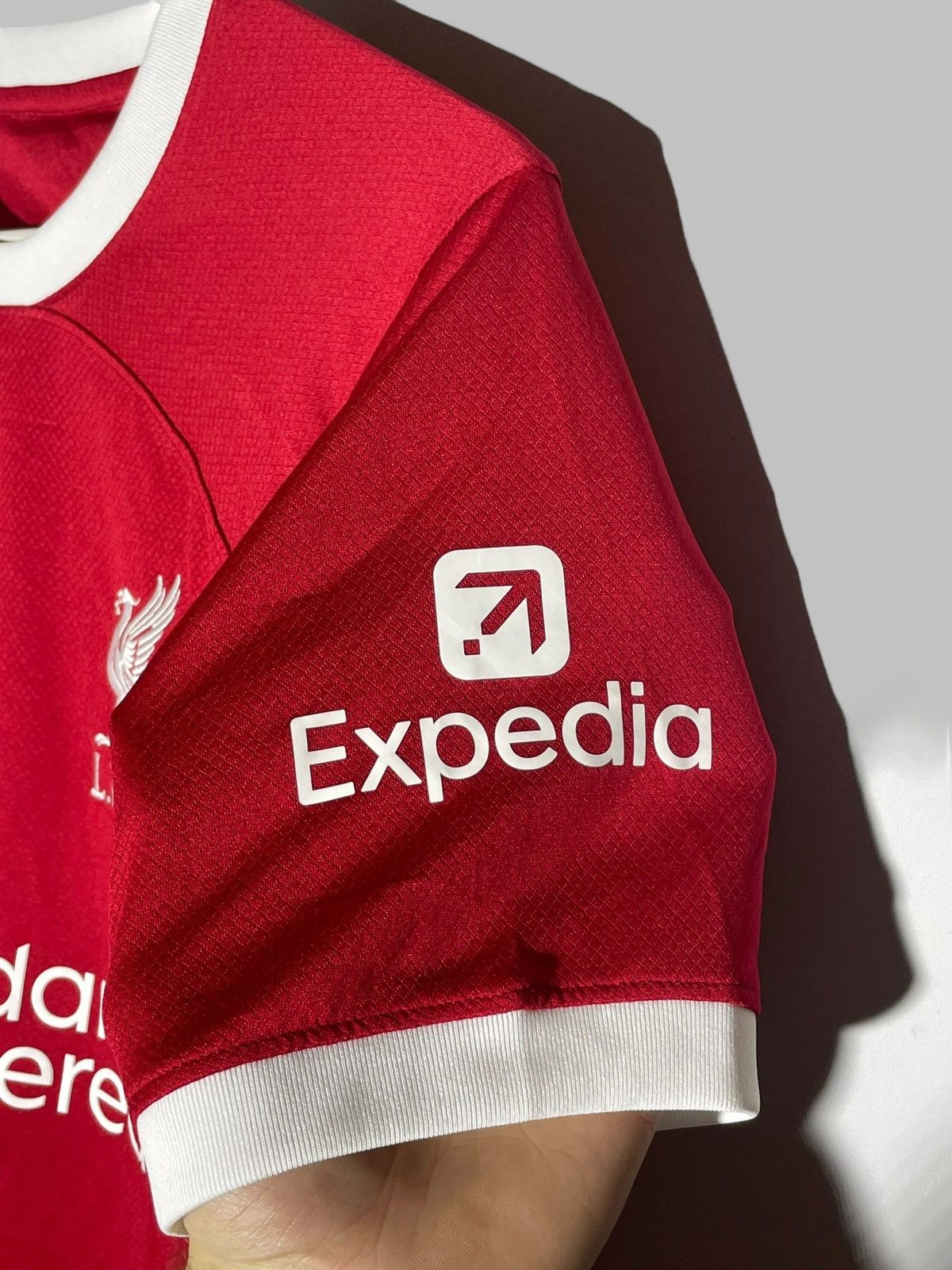Nike Liverpool FC Nike 2022/23 Home Football Shirt Soccer Jersey Size US S / EU 44-46 / 1 - 7 Thumbnail