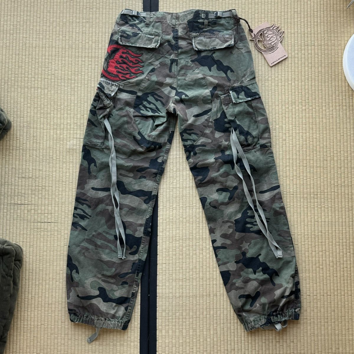 HELLSTAR Hellstar Cargo Pants in Camo Green Size US 32 / EU 48 - 2 Thumbnail