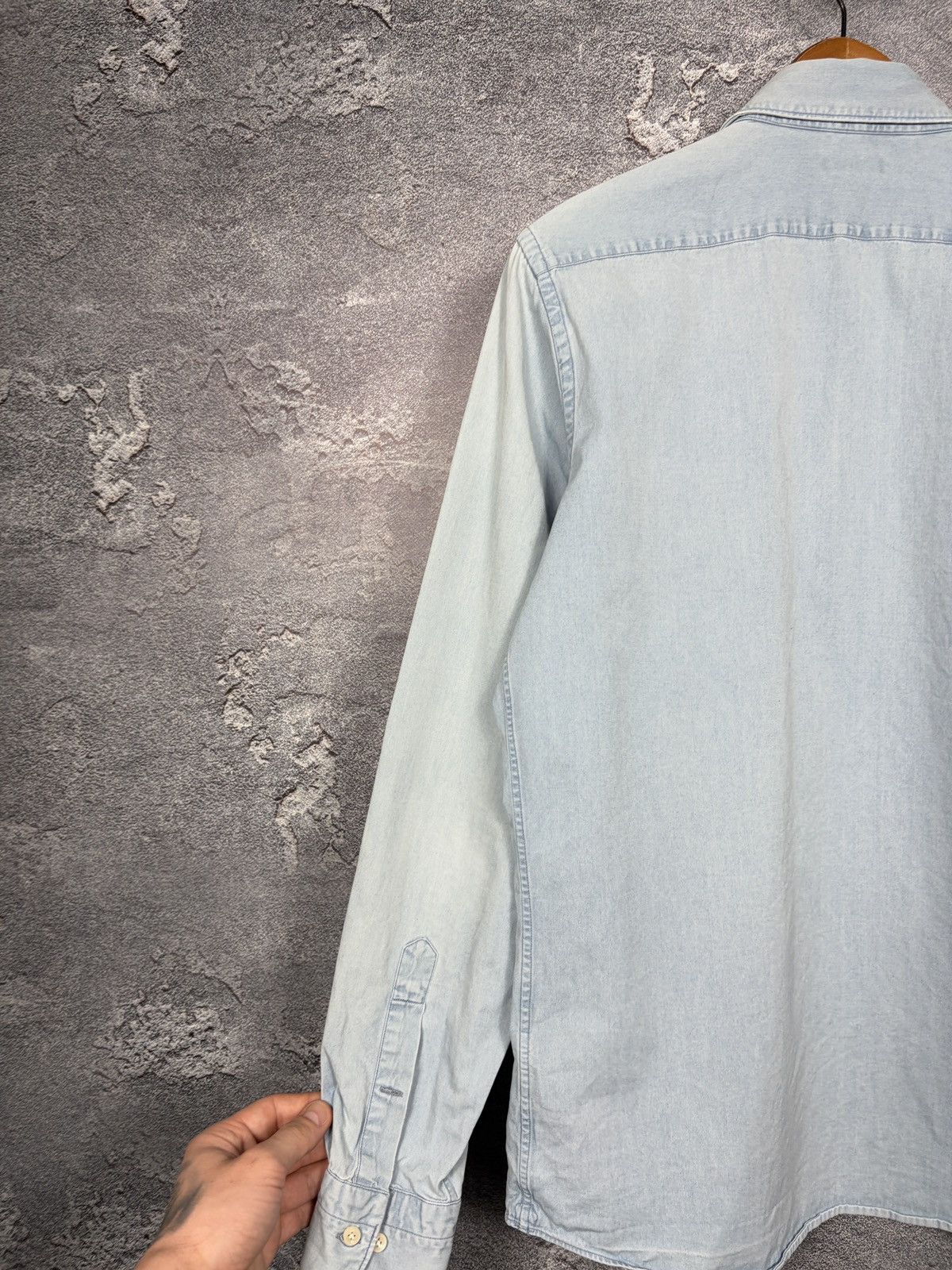 Suitsupply Suittsupply Egyptian Cotton Denim Classic Shirt Size M Size US M / EU 48-50 / 2 - 15 Thumbnail
