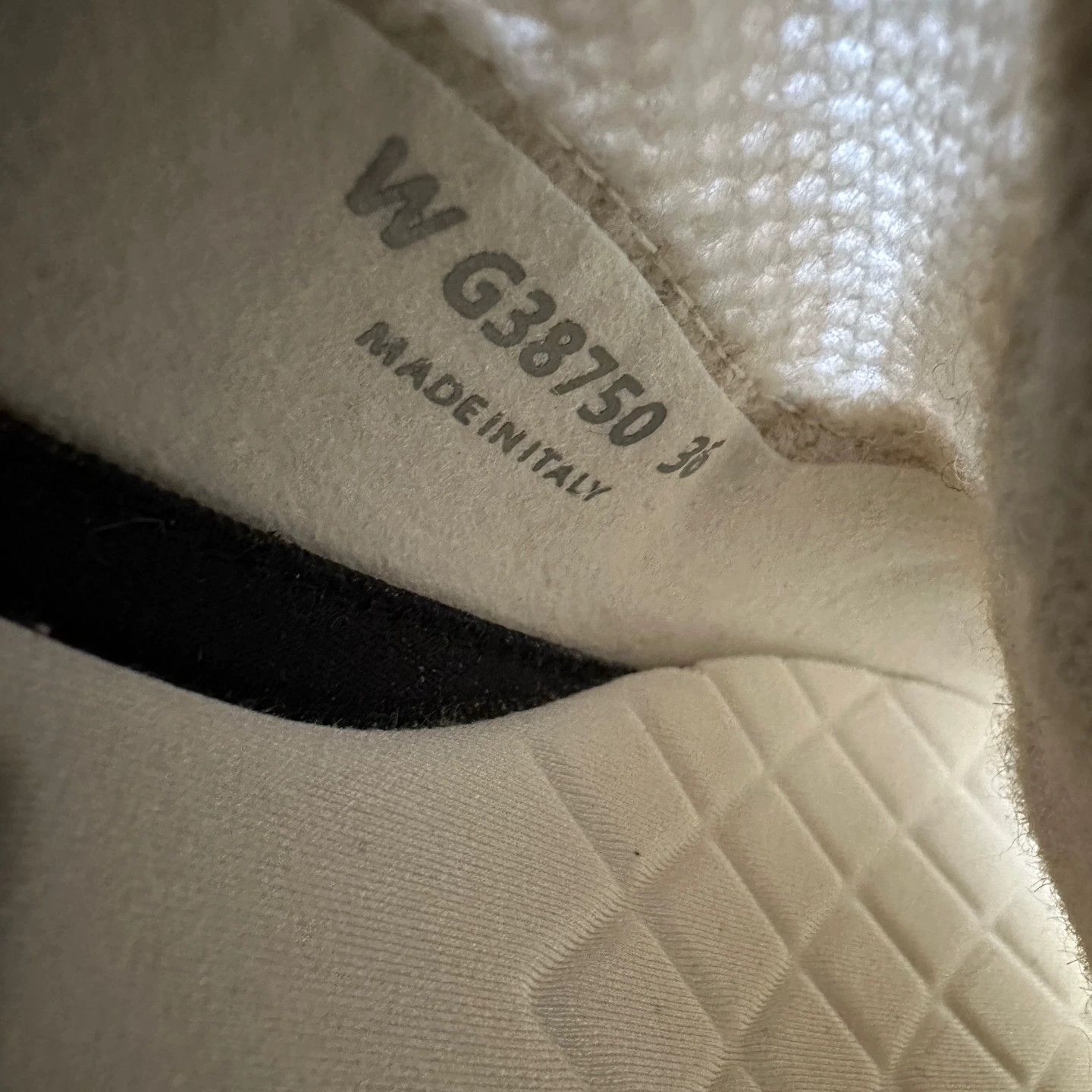 Chanel Chanel may747 23B Beige Logo Knit Sneaker 36 Size US 5.5 / IT 35.5 - 6 Thumbnail