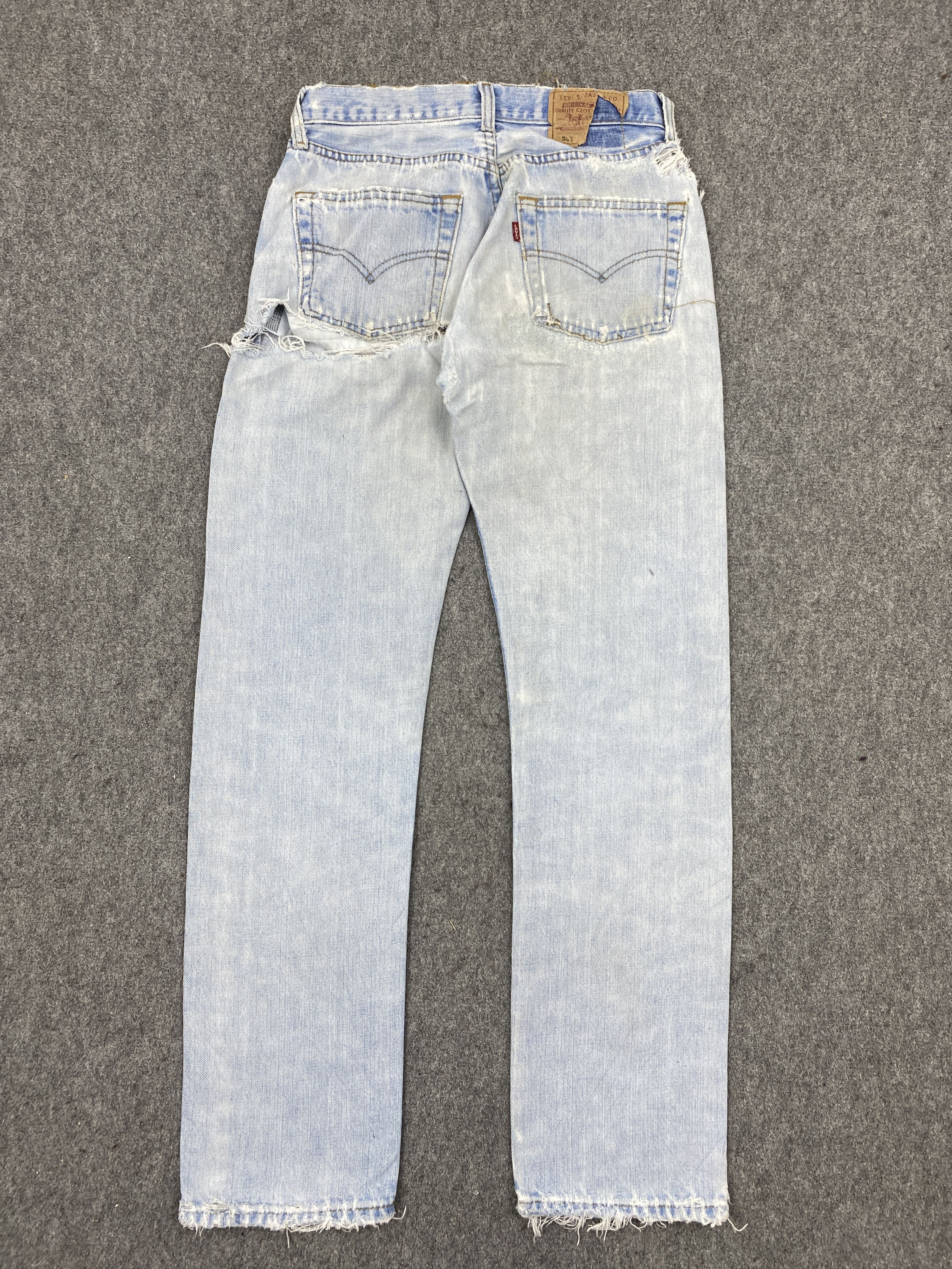 Levi's Vintage Levis 501 Light Wash Ripped Jeans DP2754 Size US 28 / EU 44 - 3 Thumbnail